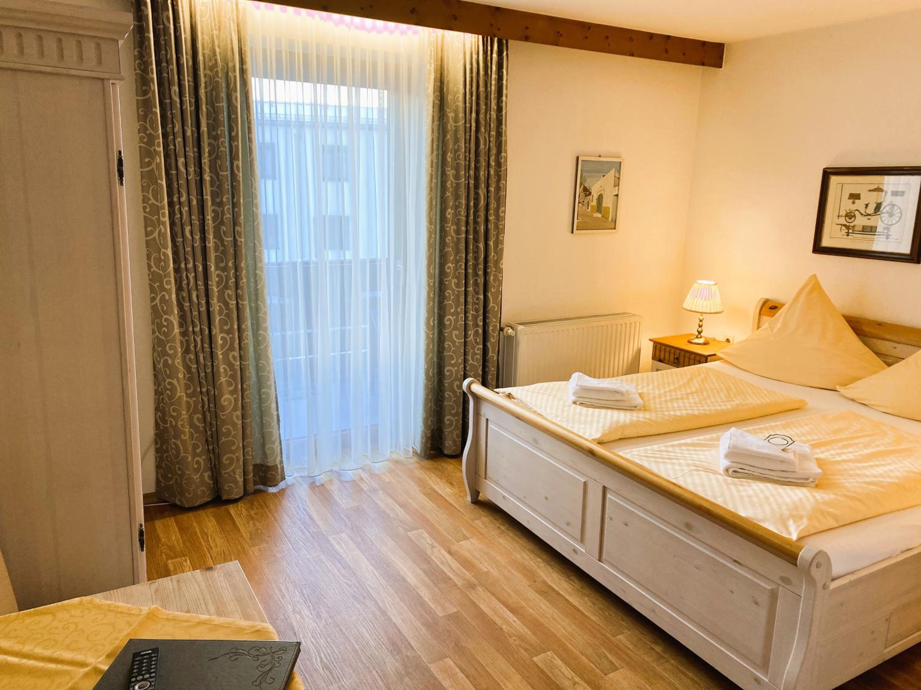 Standard Double Room - Photo 5