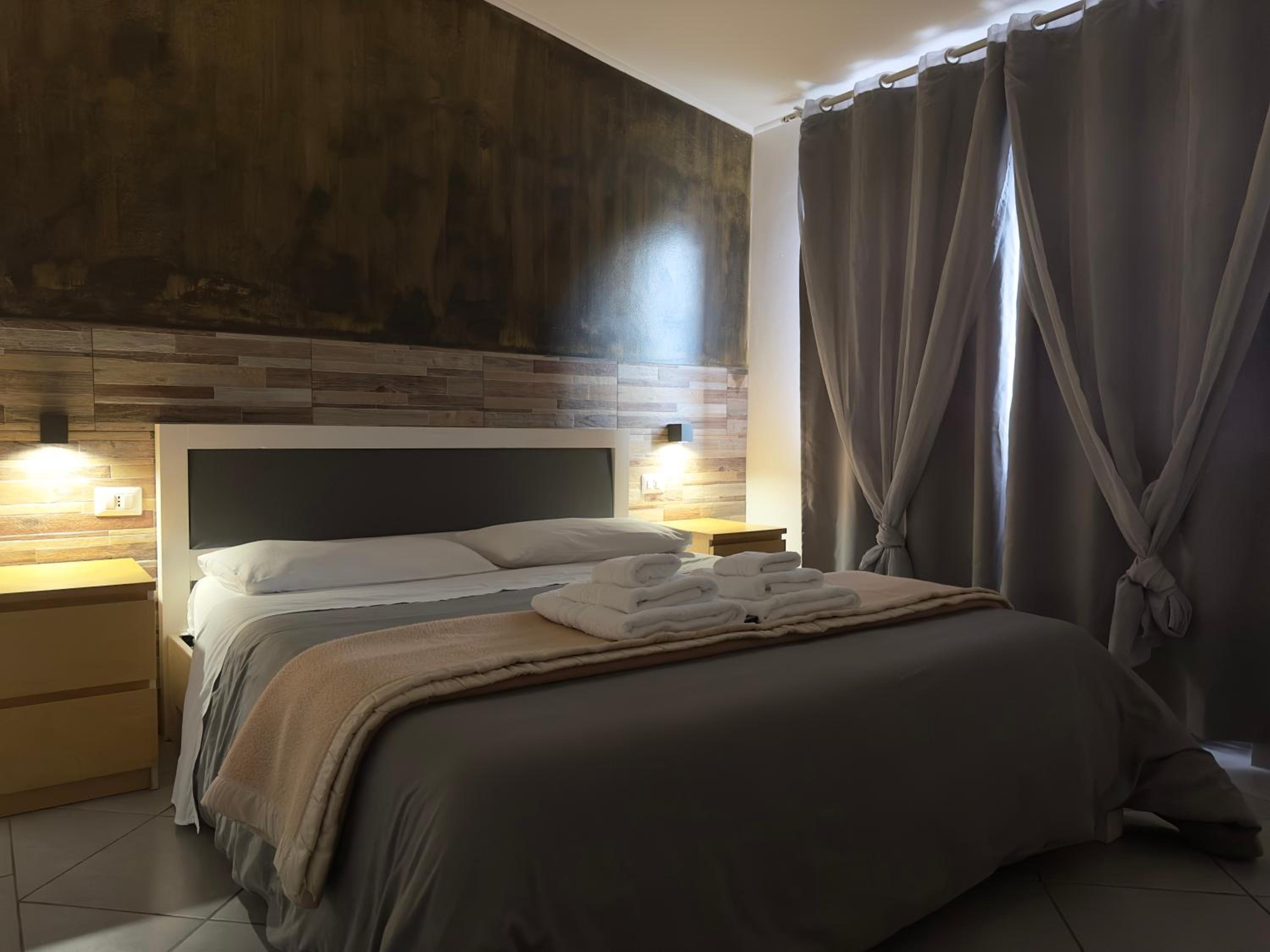 Double Room with Private Bathroom - Photo 4