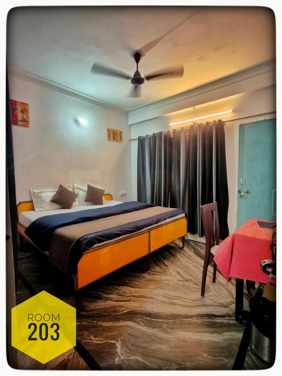 Standard Double Room with Fan photo 2