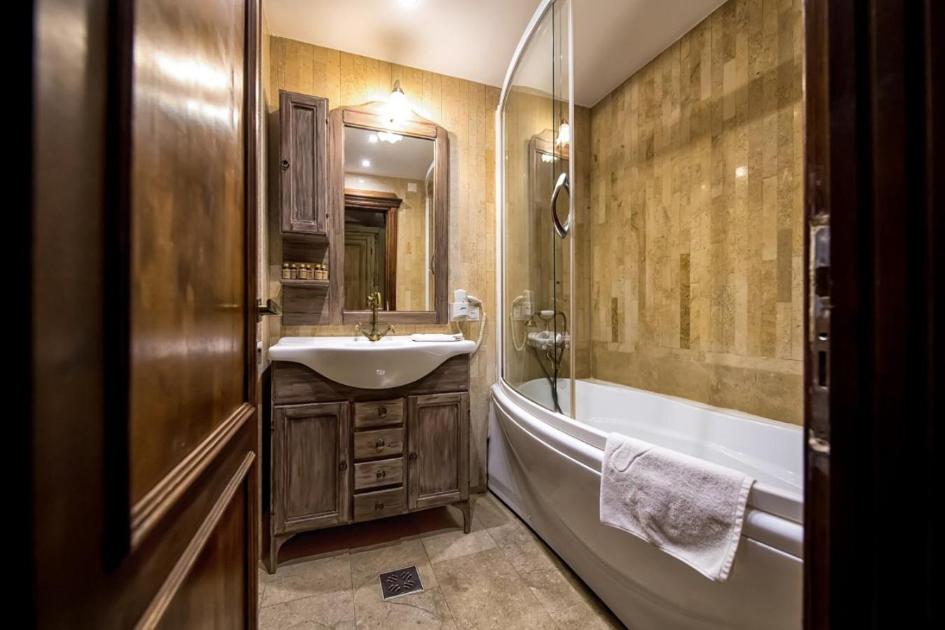 Premium King or Twin with SPA  photo 3