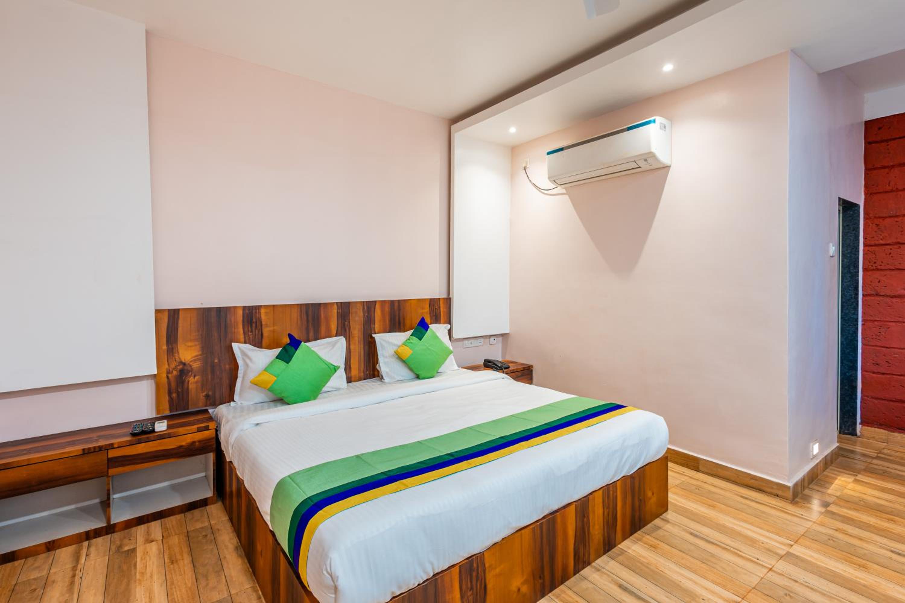 Deluxe Double Room photo 3