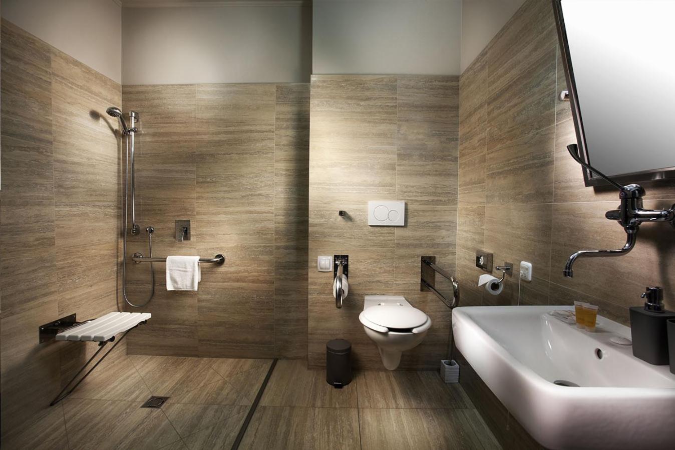 Double or Twin Room - Disability Access photo 2