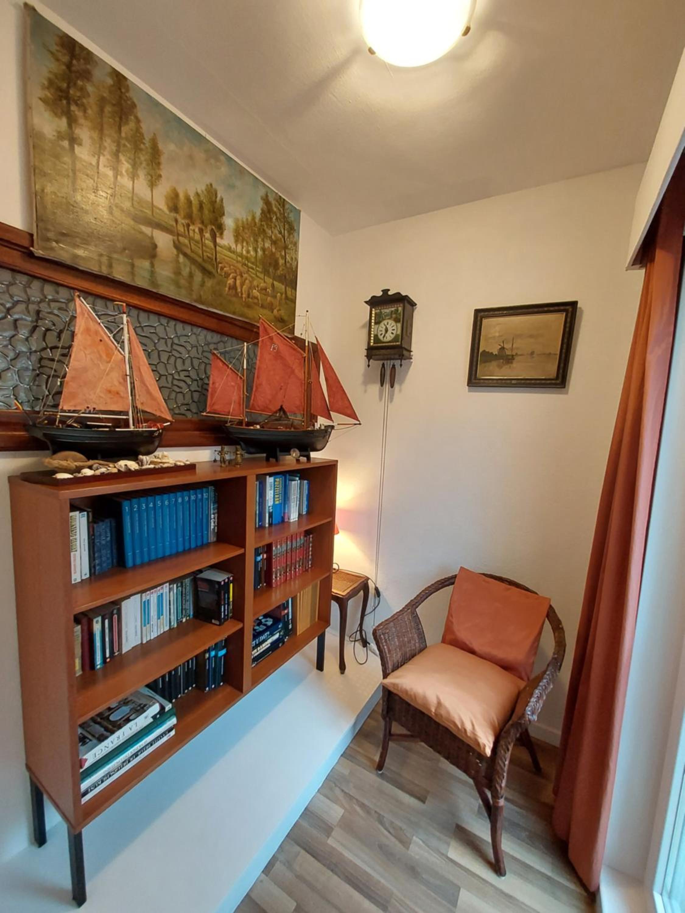 Four-Bedroom House photo 3