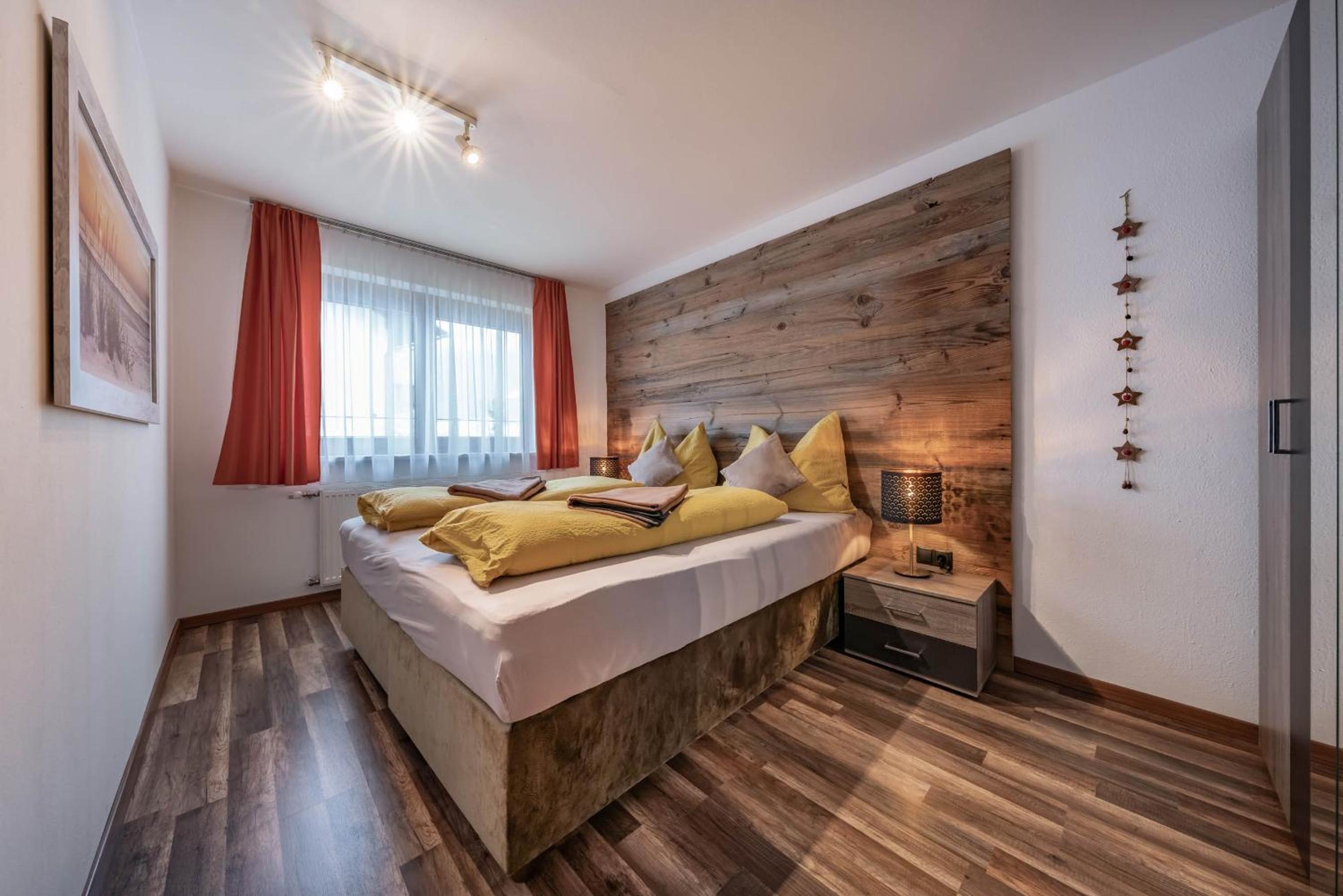 One-Bedroom Apartment with Shower photo 1