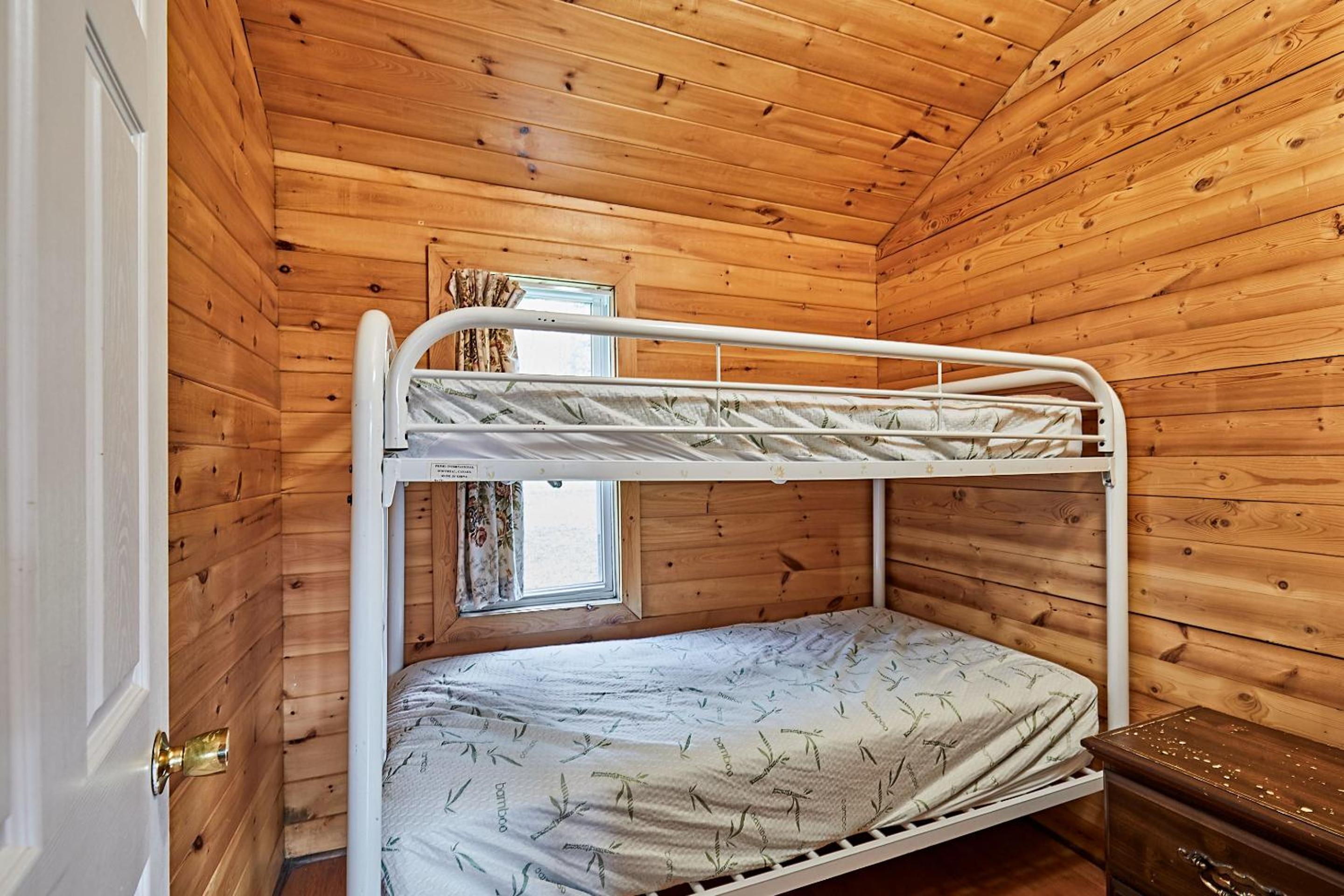 Two-Bedroom Cottage photo 3