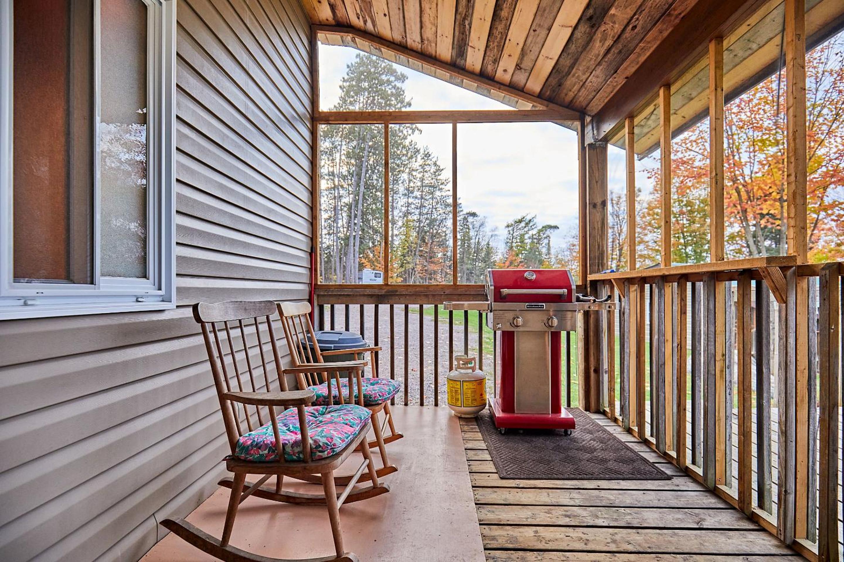 Two-Bedroom Cottage photo 3