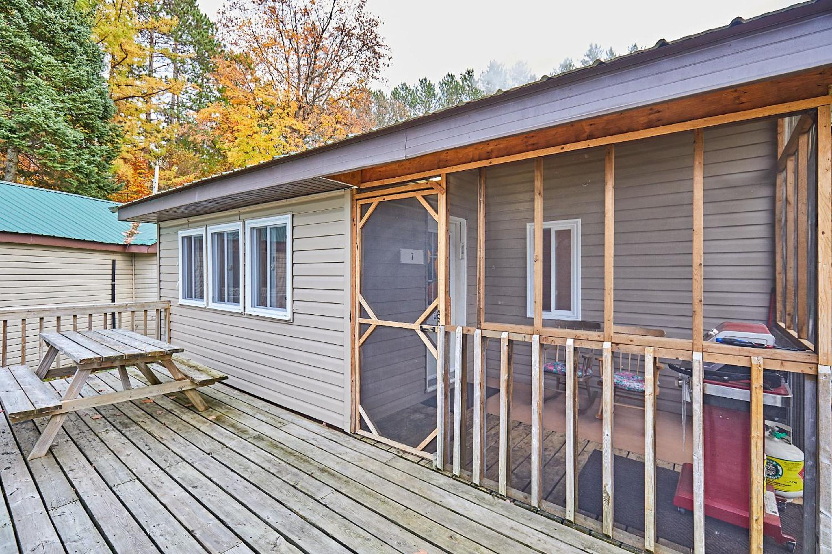 Two-Bedroom Cottage photo 2