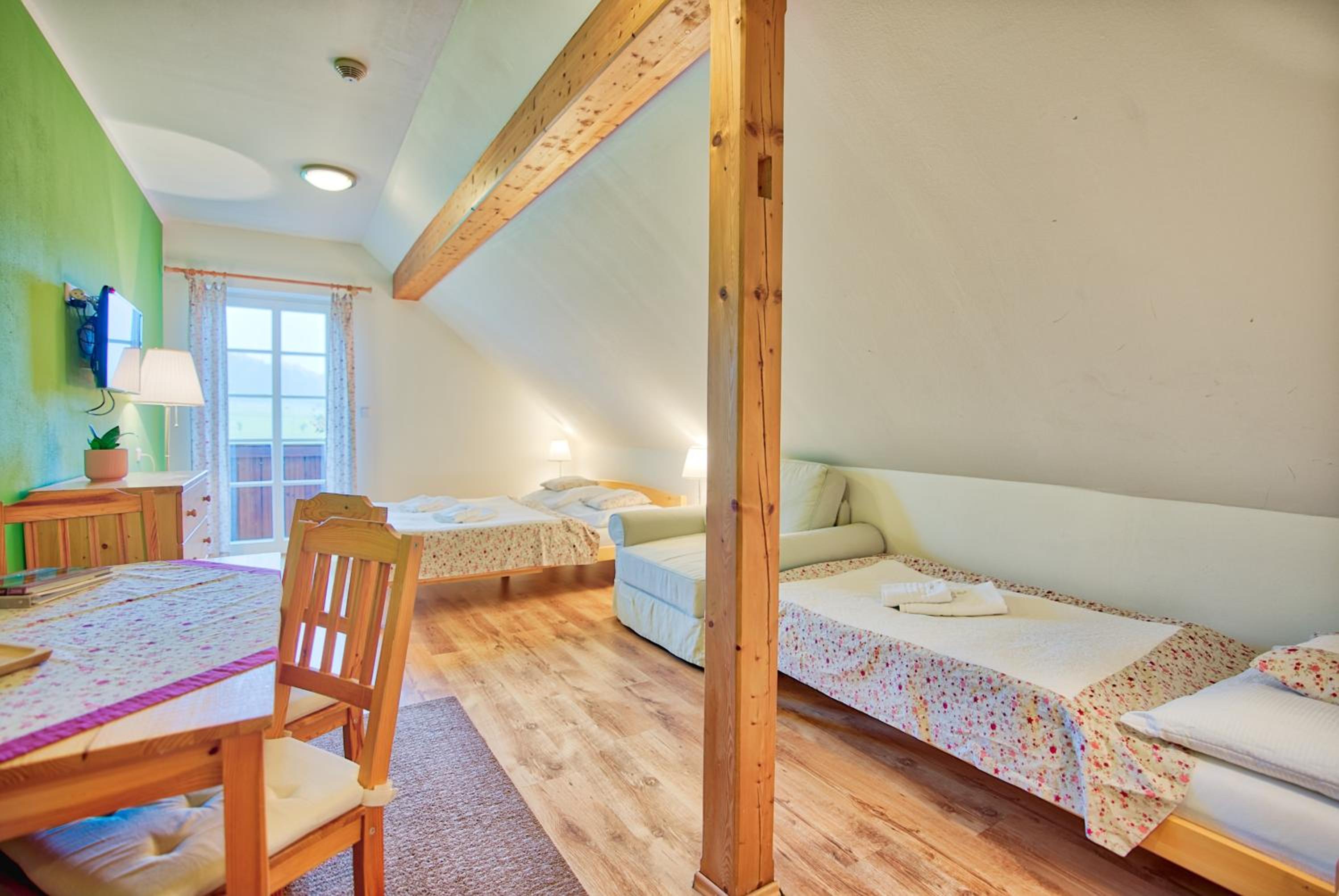 Double or Twin Room - Photo 5