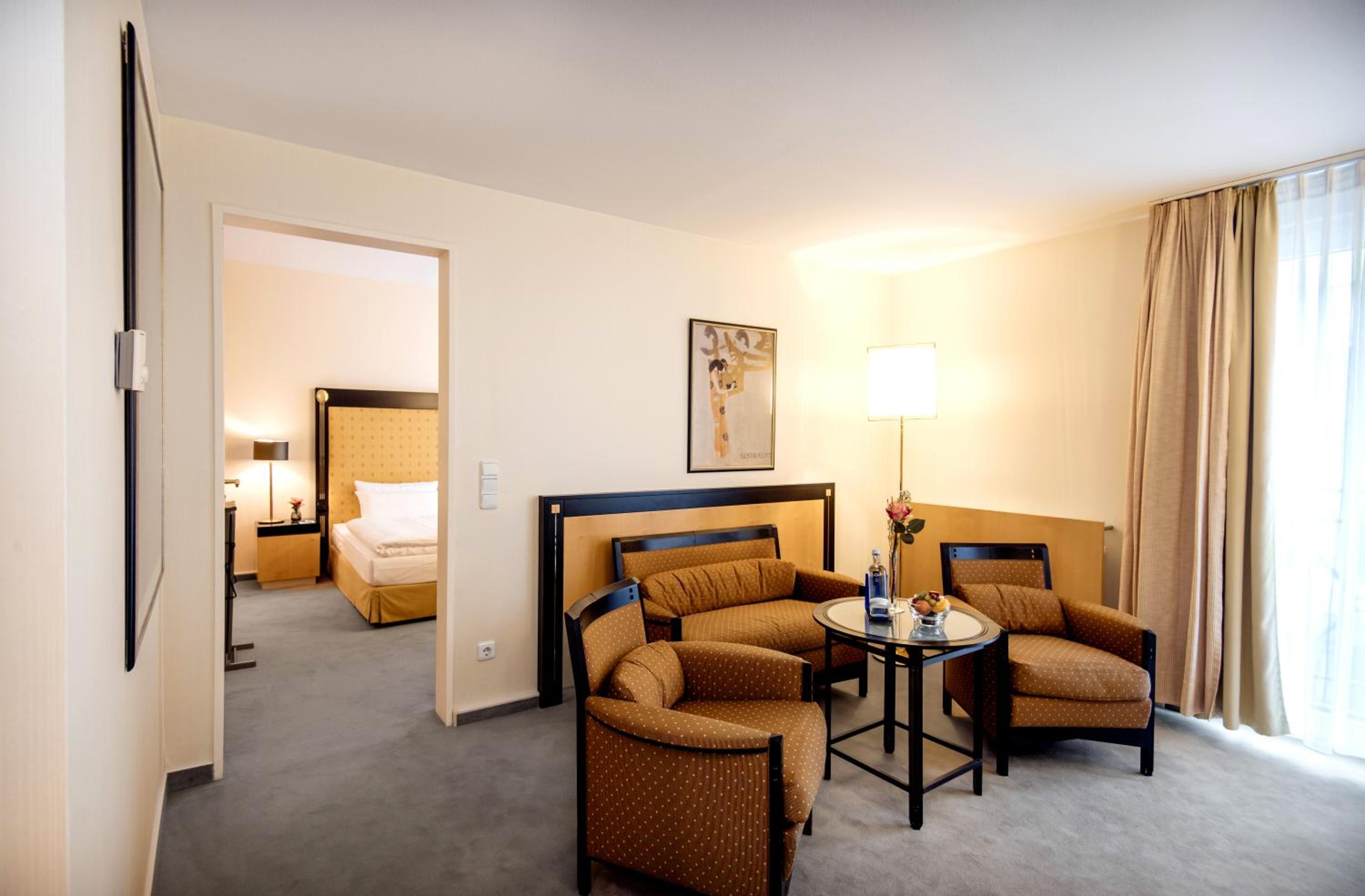 Deluxe Suite - Photo 2