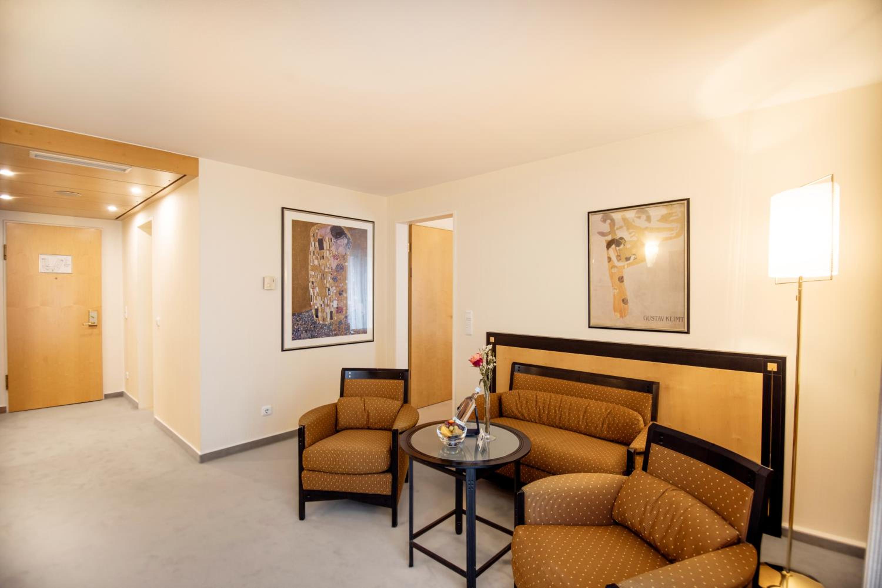 Deluxe Suite - Photo 3