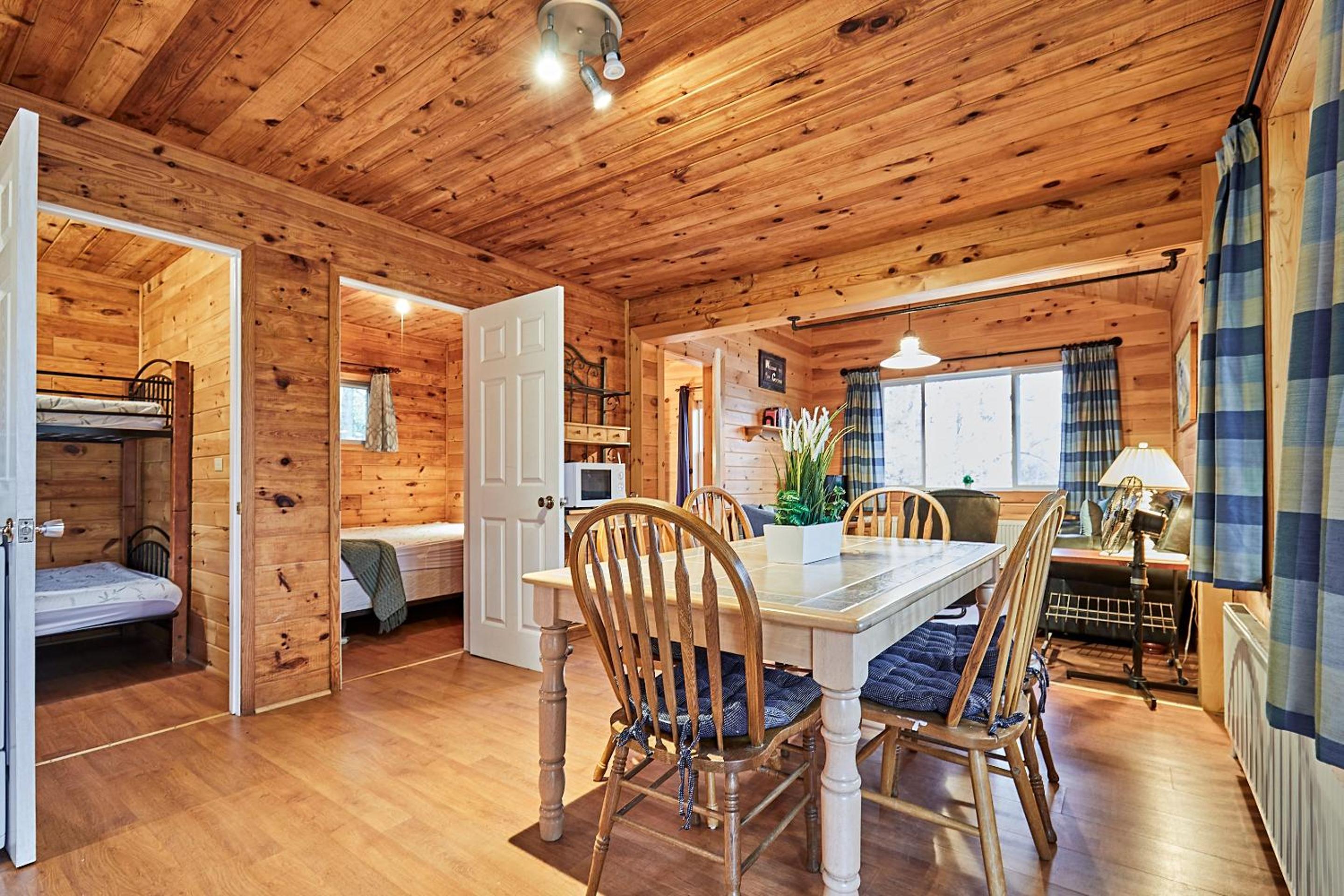 Three-Bedroom Cottage photo 3