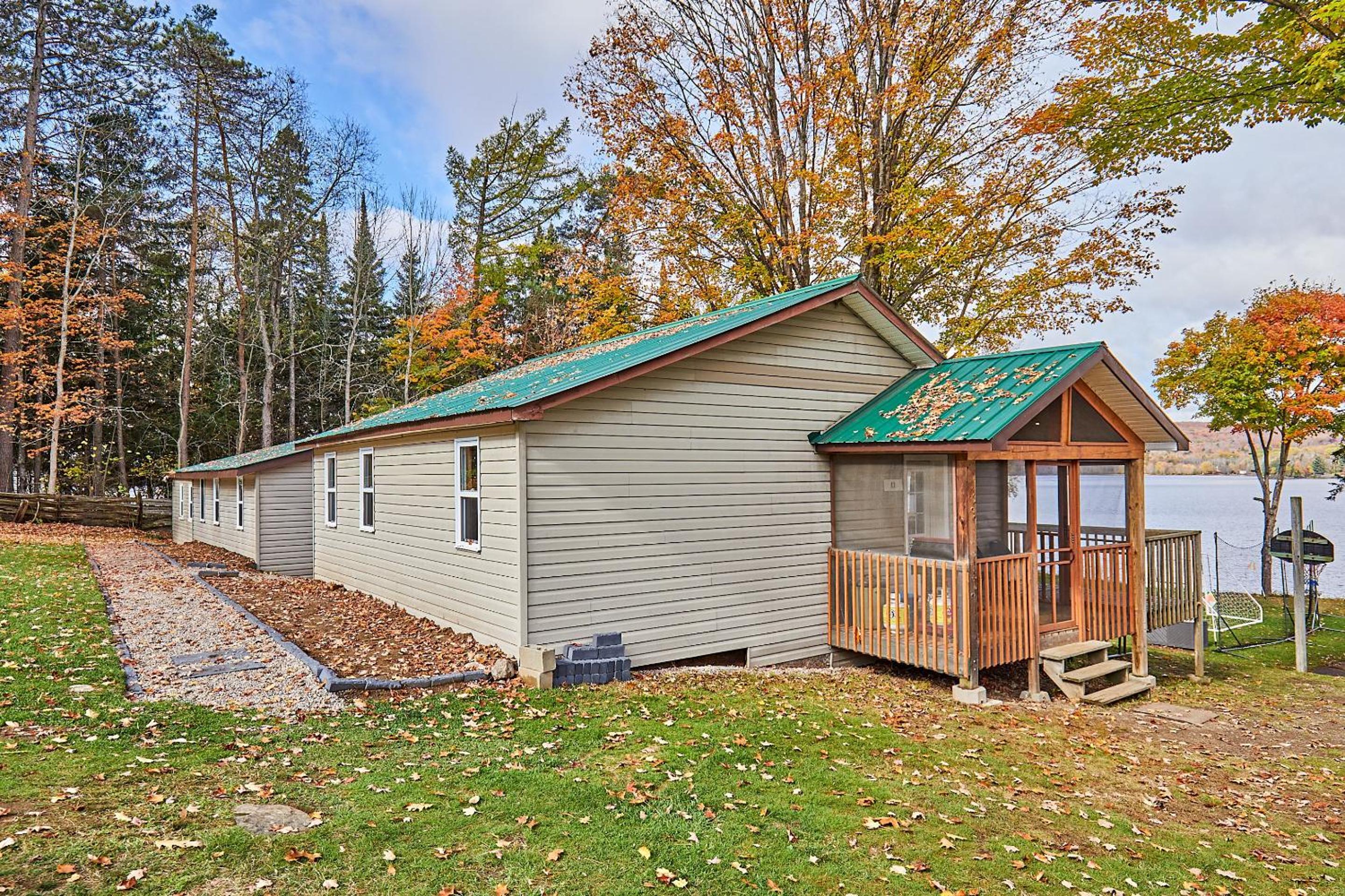 Three-Bedroom Cottage photo 2