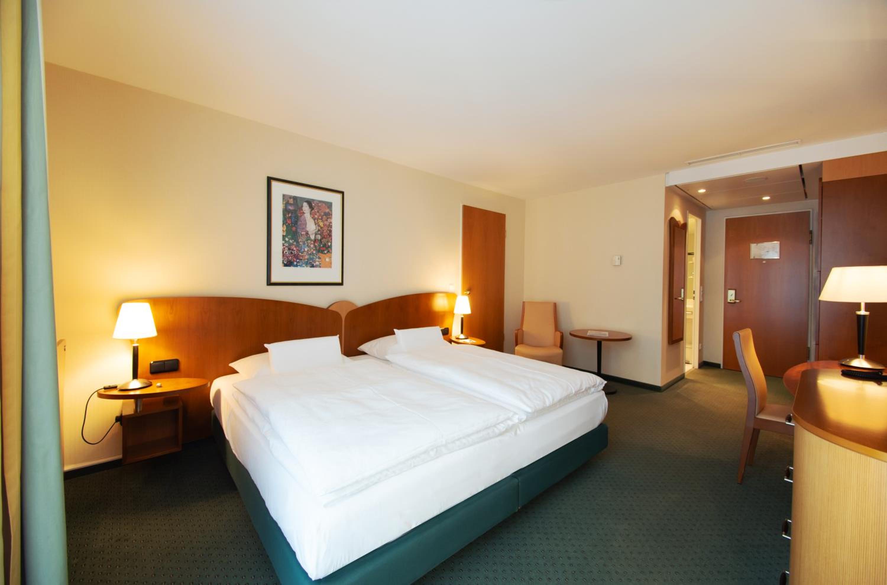 Standard Double Room - Photo 3