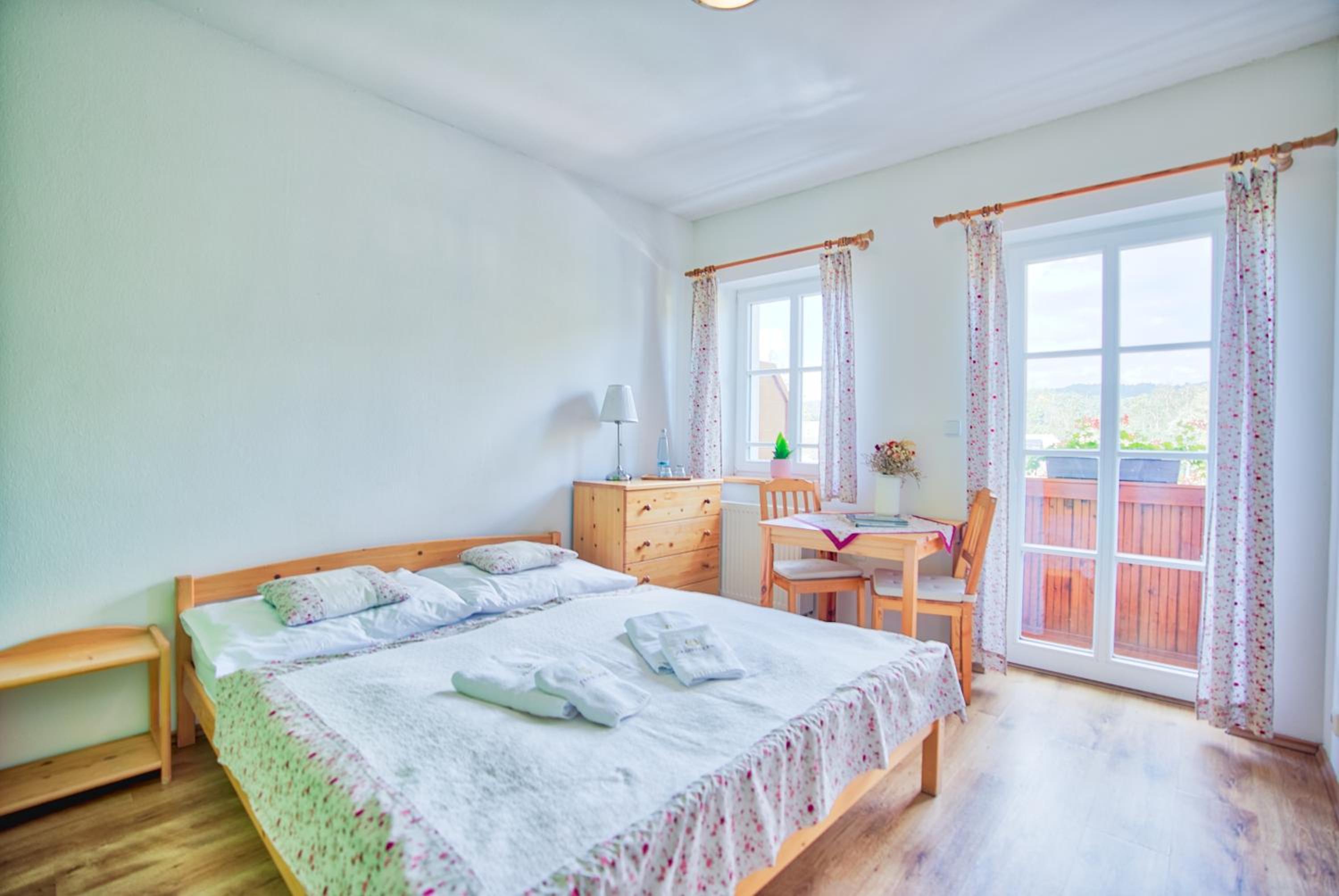 Double or Twin Room - Photo 4