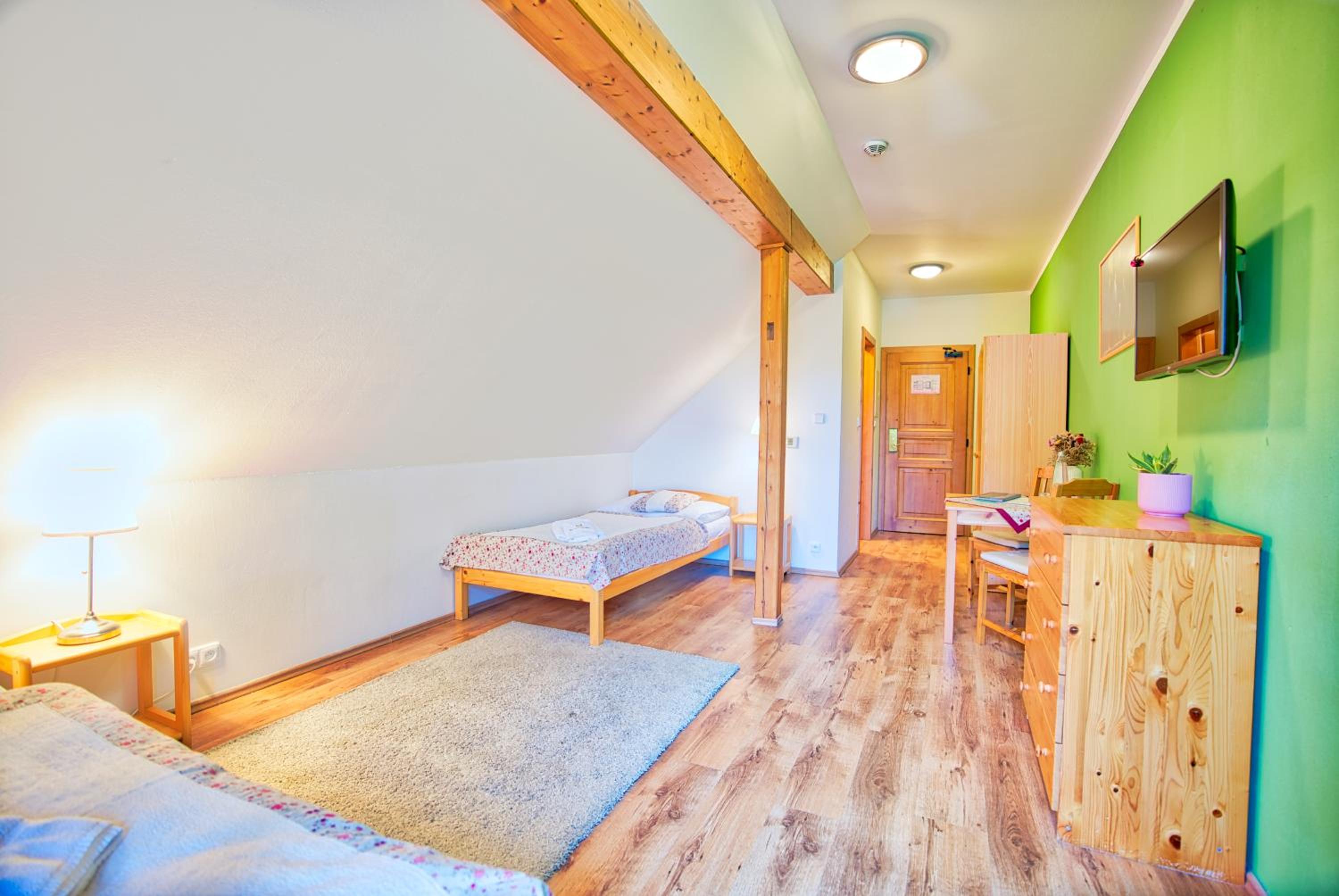 Double or Twin Room - Photo 6