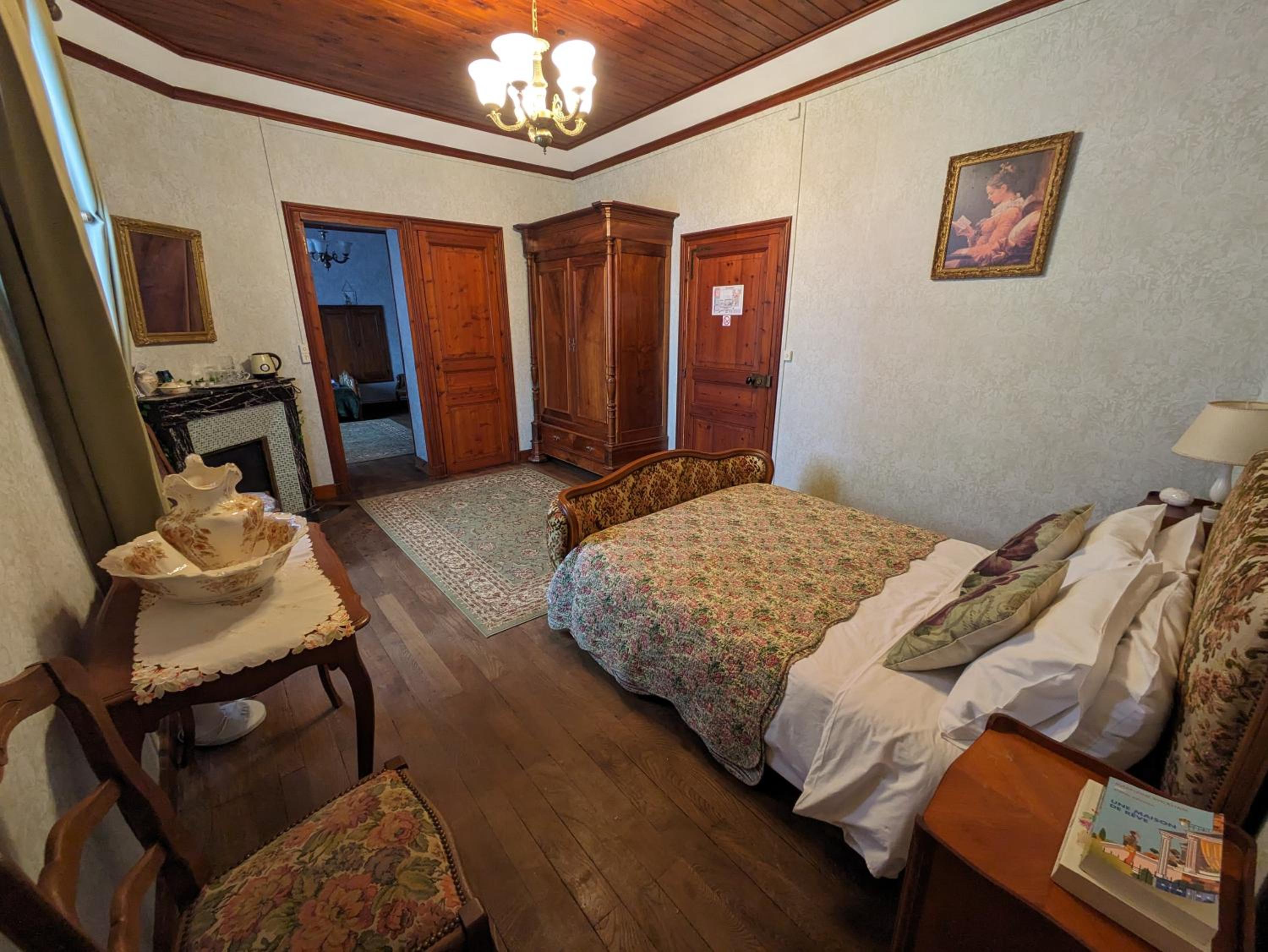 Two-Bedroom Suite photo 1
