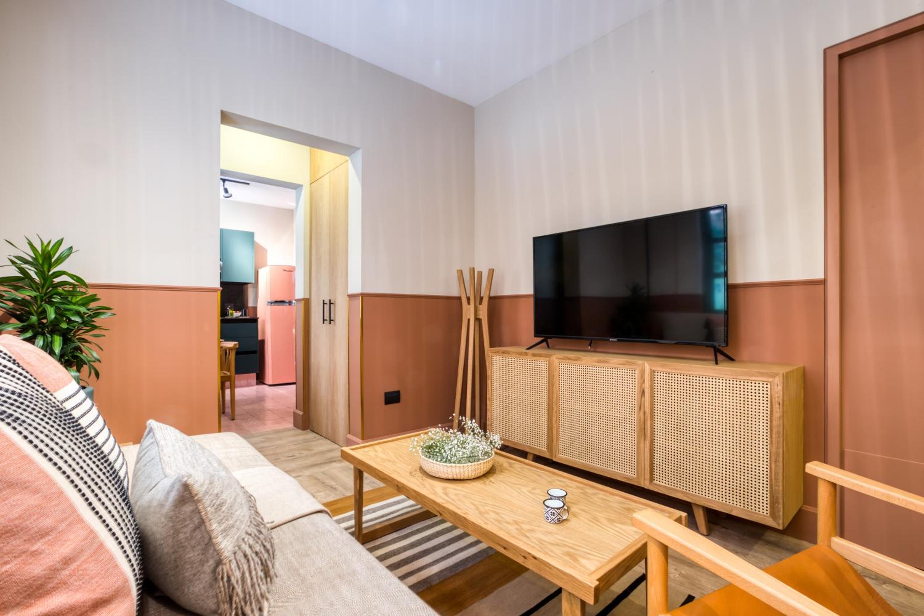 Two-Bedroom Apartment with Terrace - Photo 34
