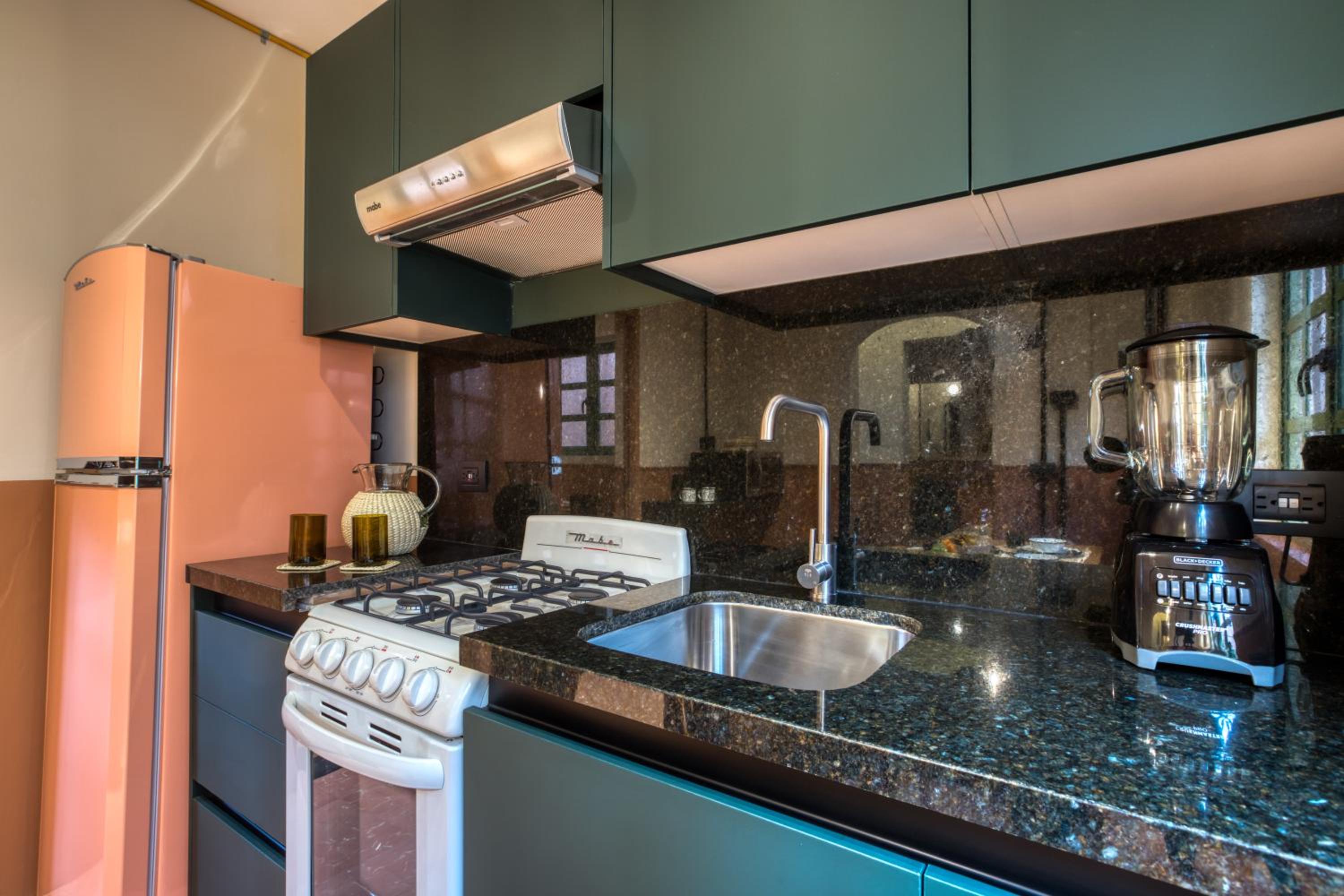 Two-Bedroom Deluxe Apartment - Photo 20