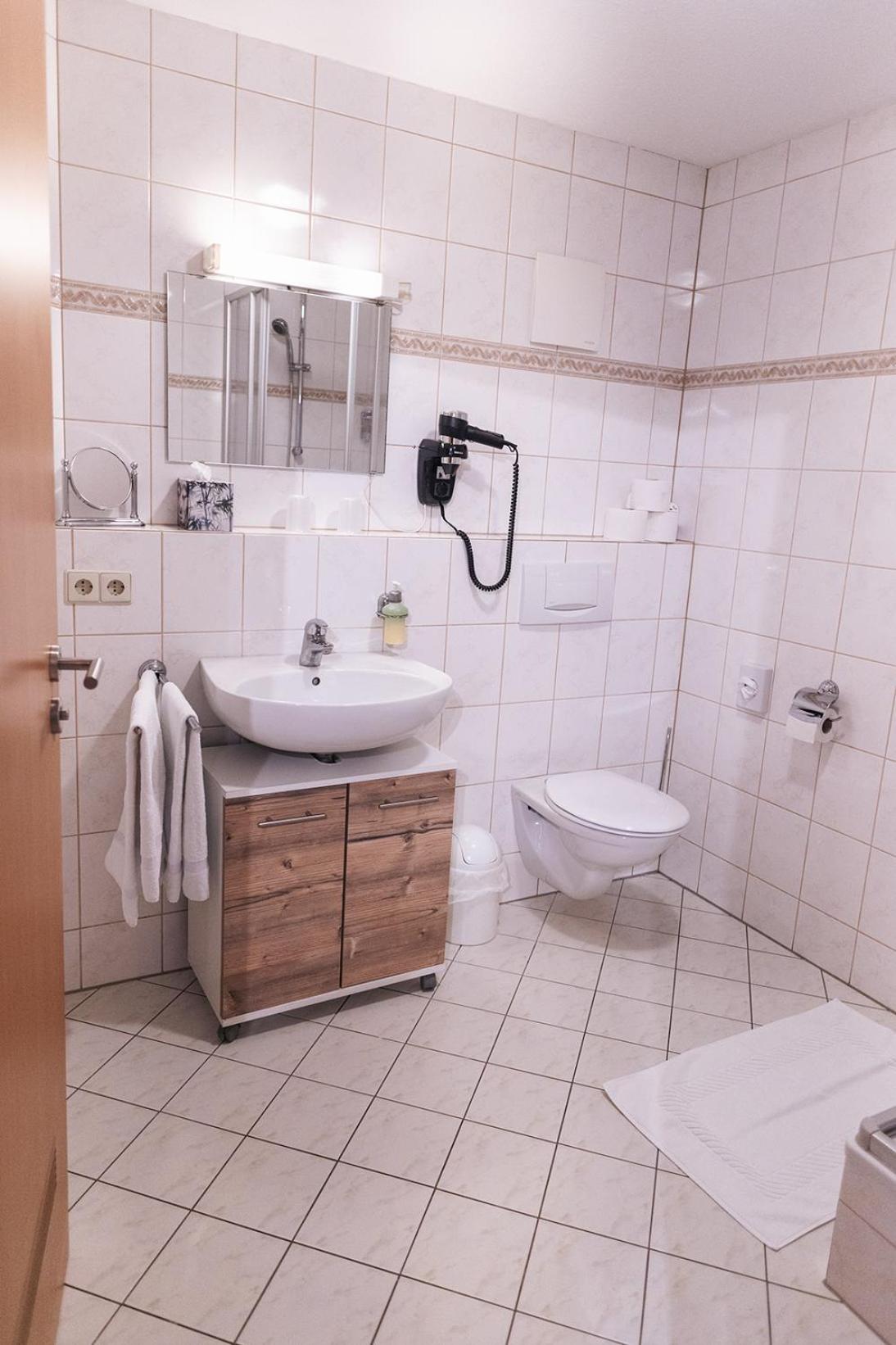 Apartment 3 - Photo 19