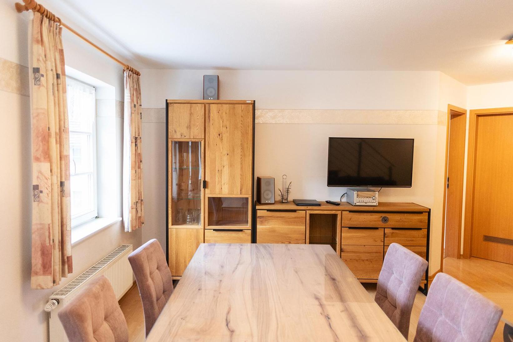 Apartment 3 - Photo 2