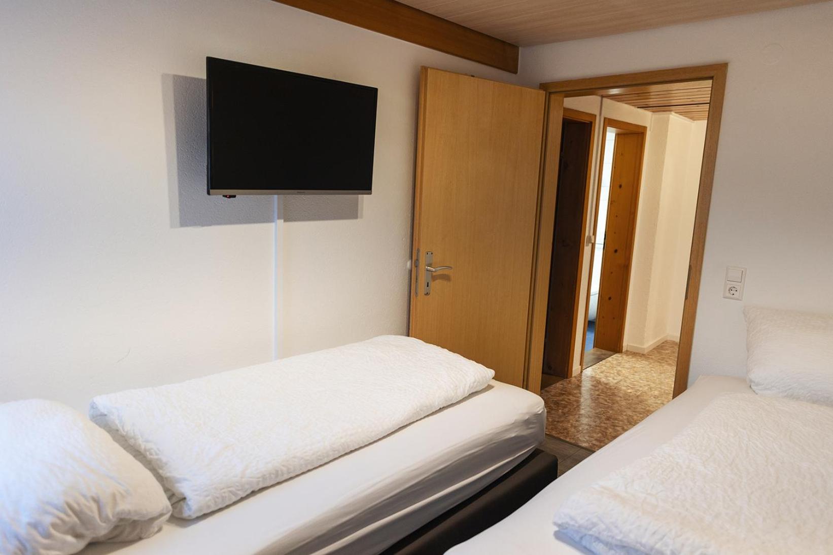 Three-Bedroom Apartment - Photo 4