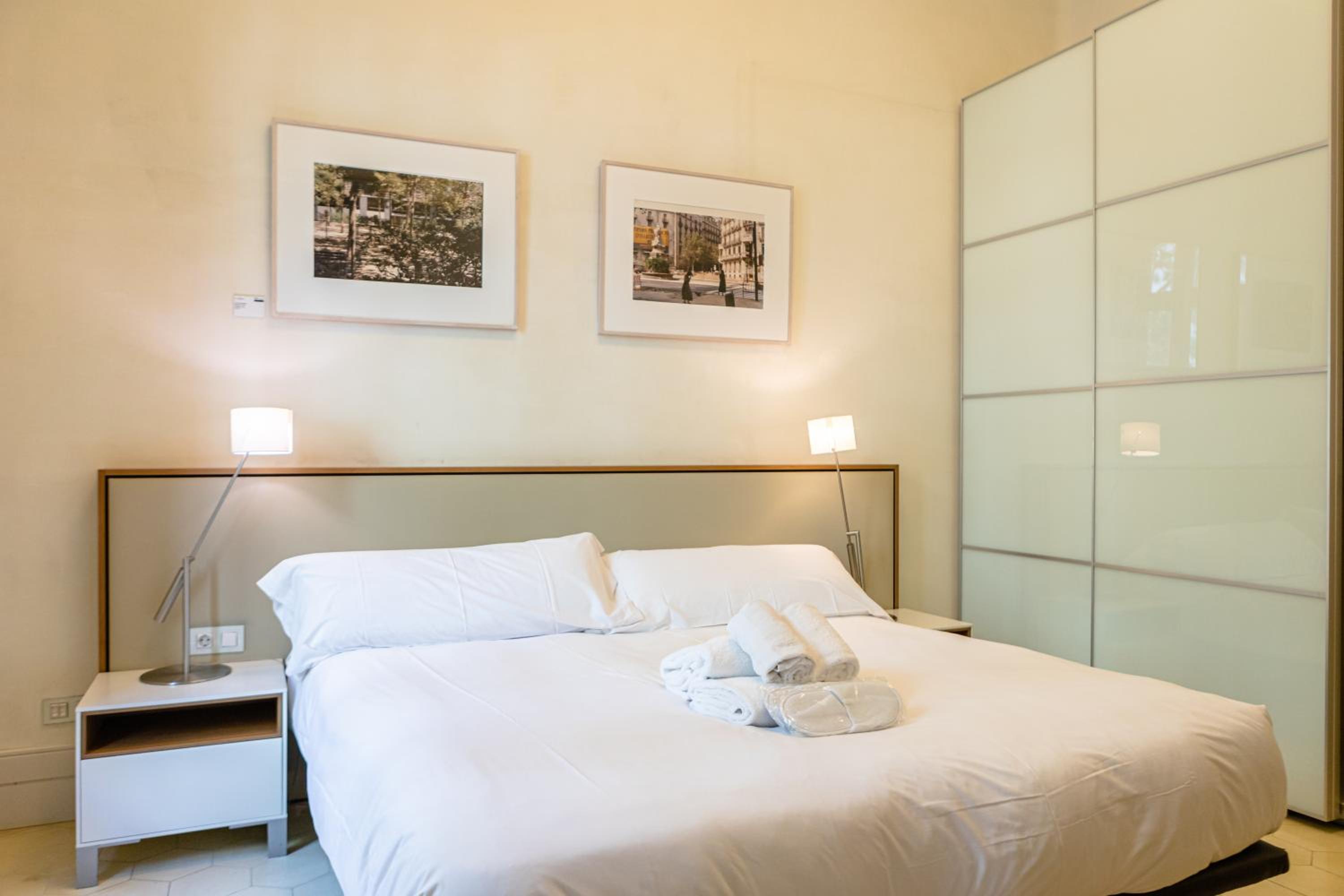 Suite de dos habitaciones con balcón