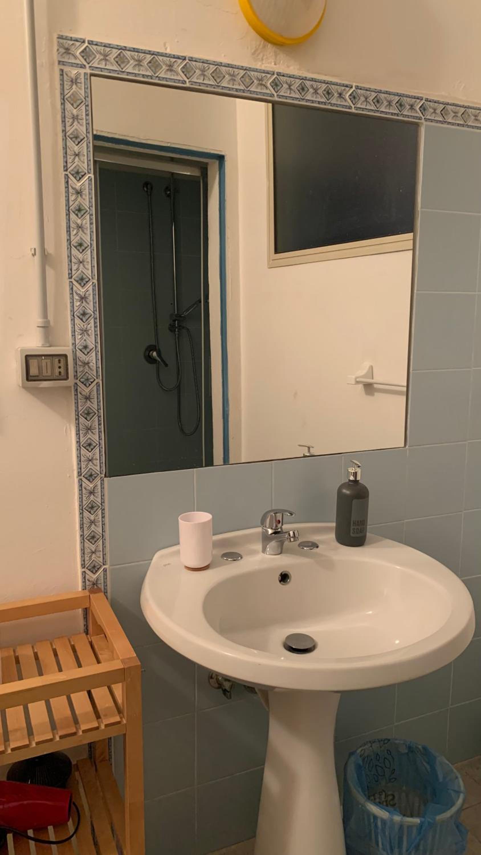 Double or Twin Room with Private Bathroom photo 3