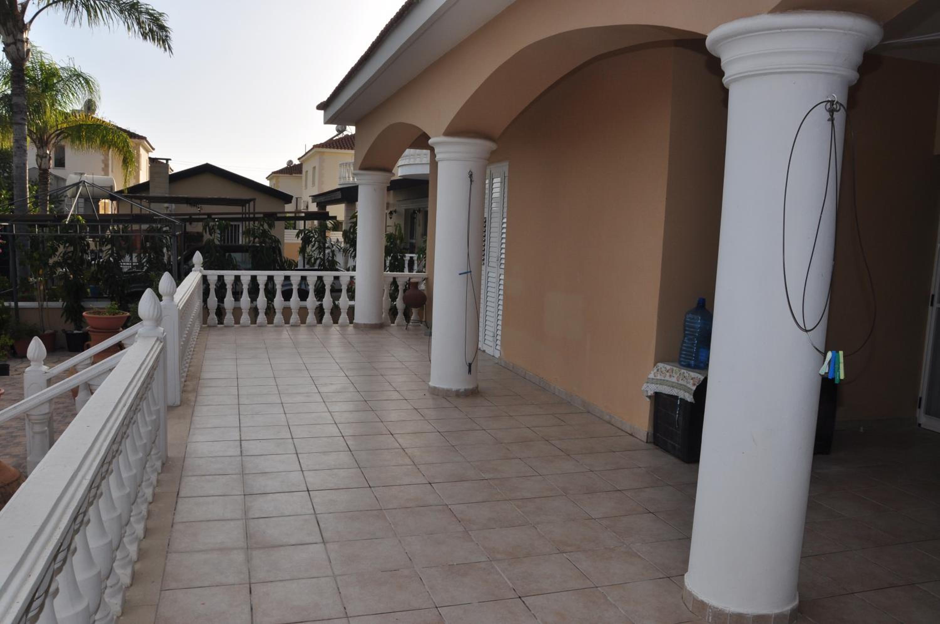 Three-Bedroom Villa photo 1