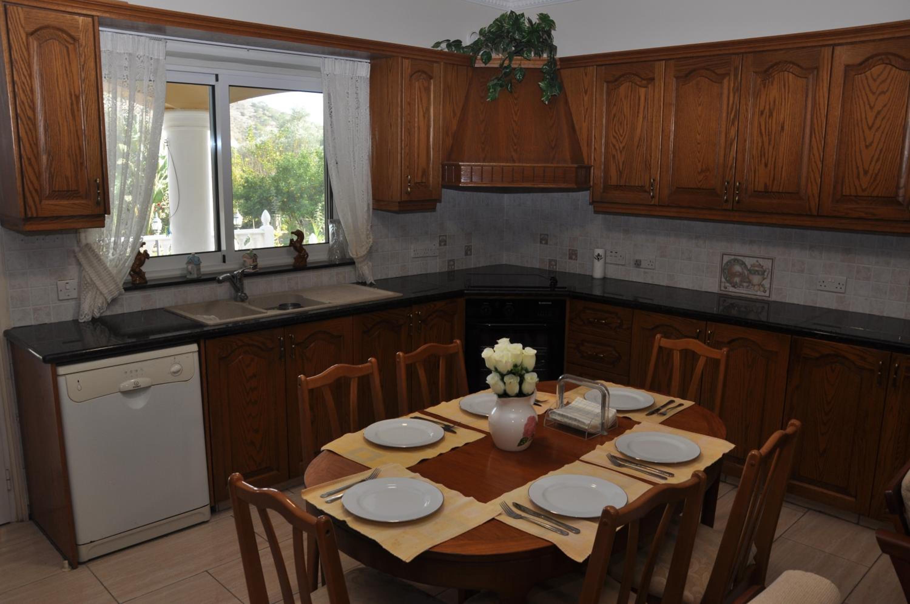 Three-Bedroom Villa photo 3