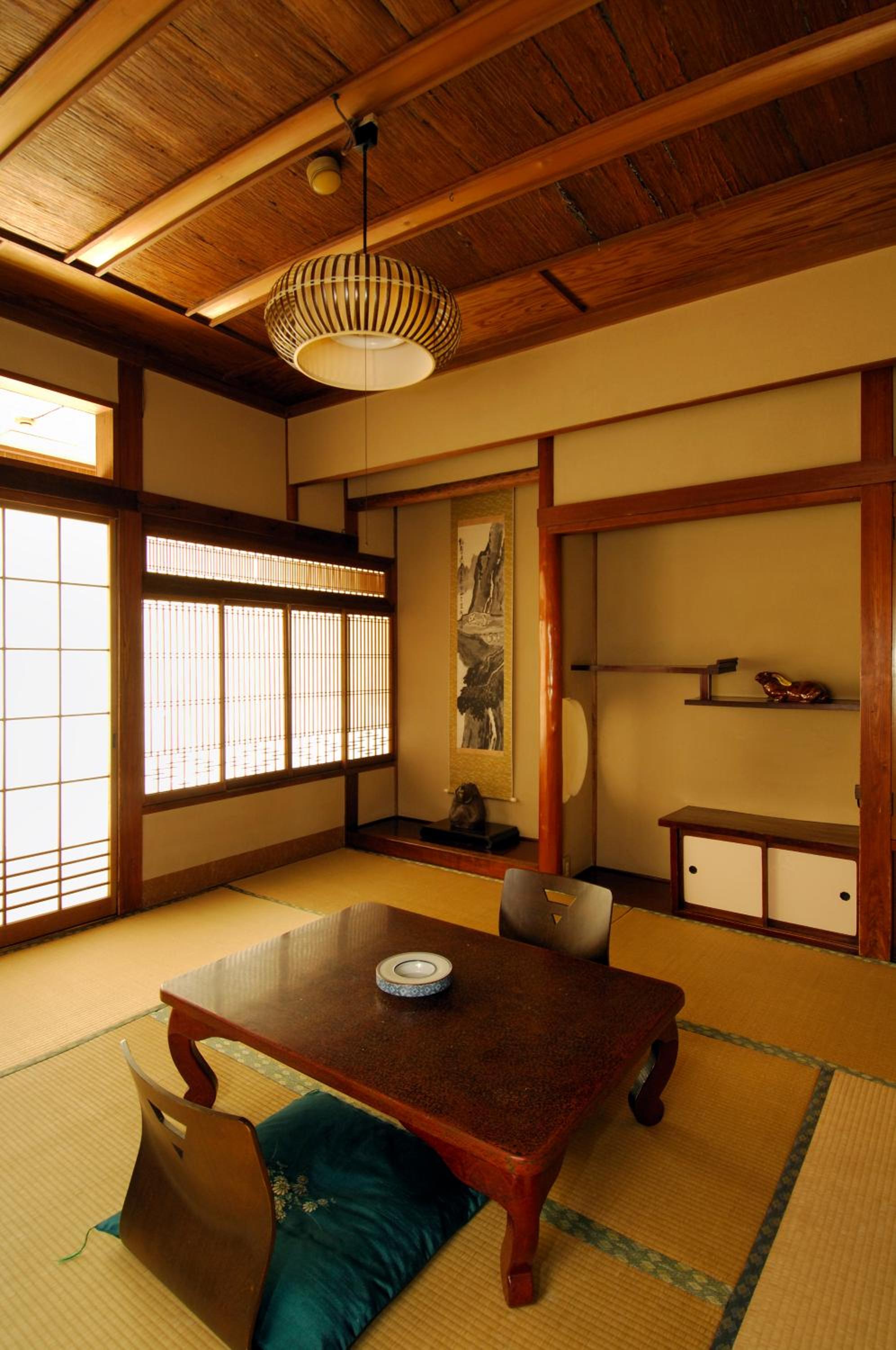 Japanese-Style Single Room