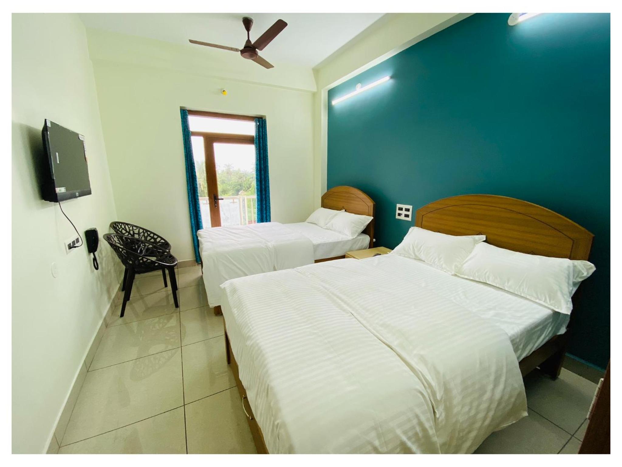 Deluxe Family Suite photo 1