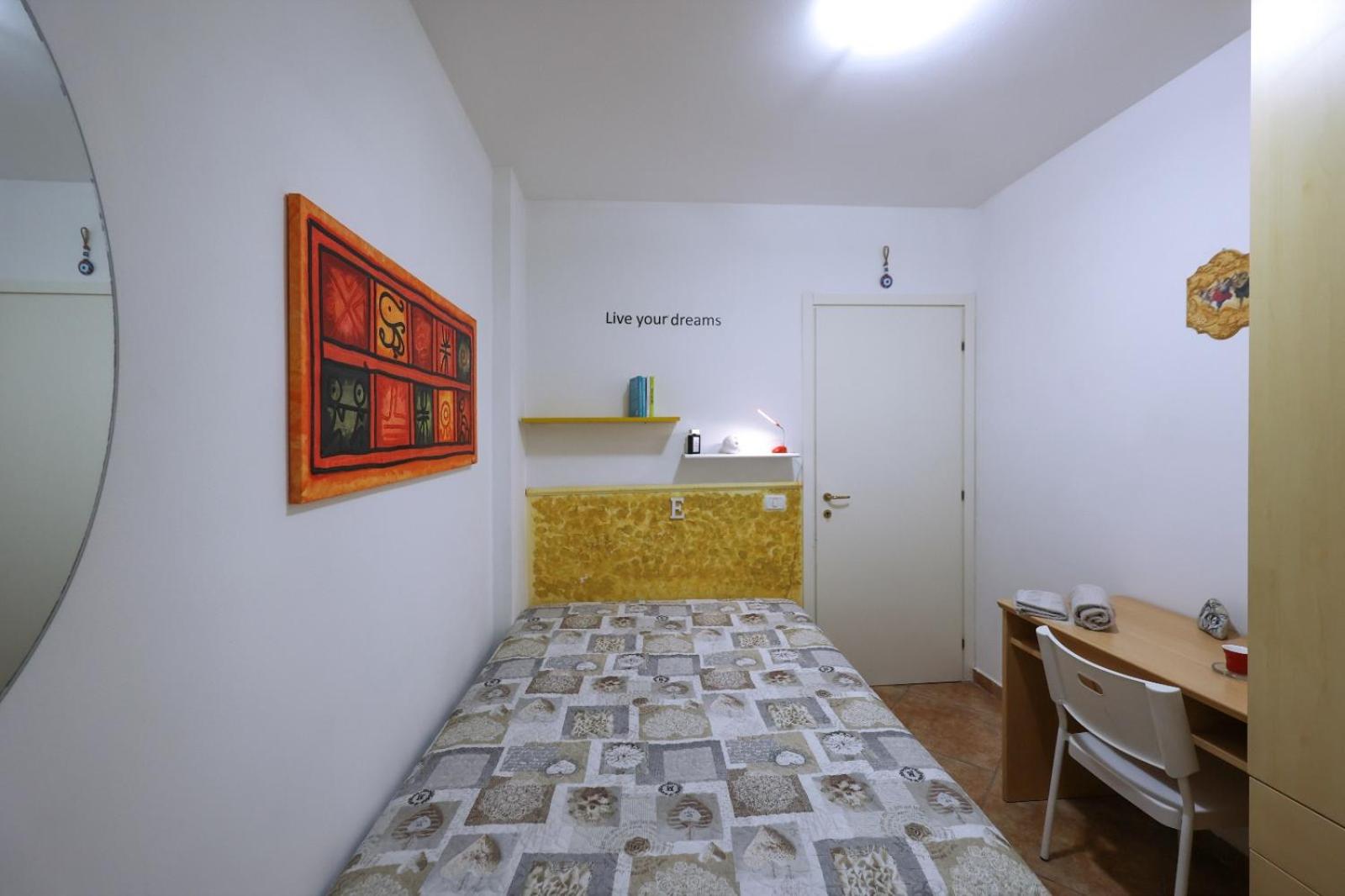 Small Double Room photo 2