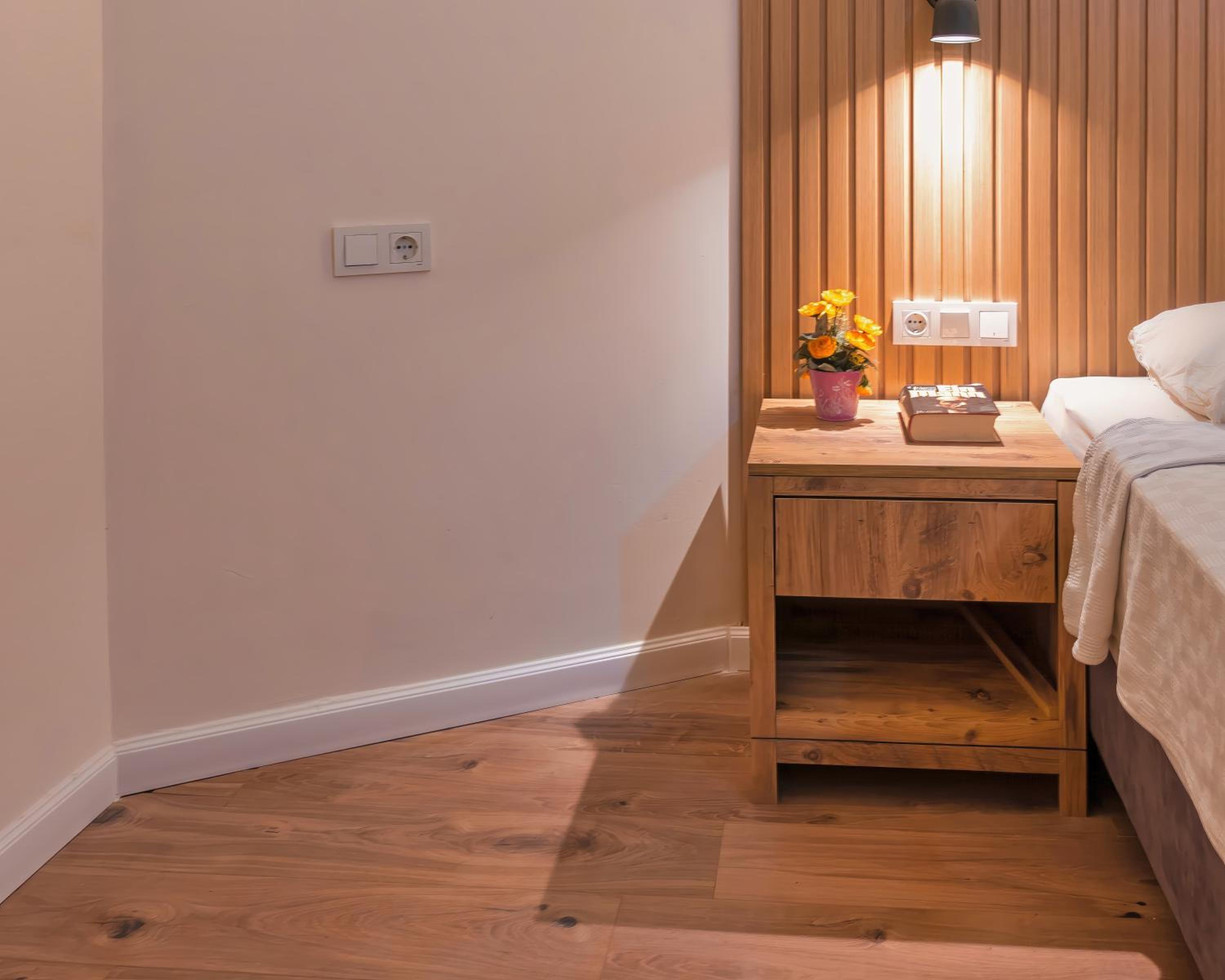Family Suite with Balcony - Photo 10