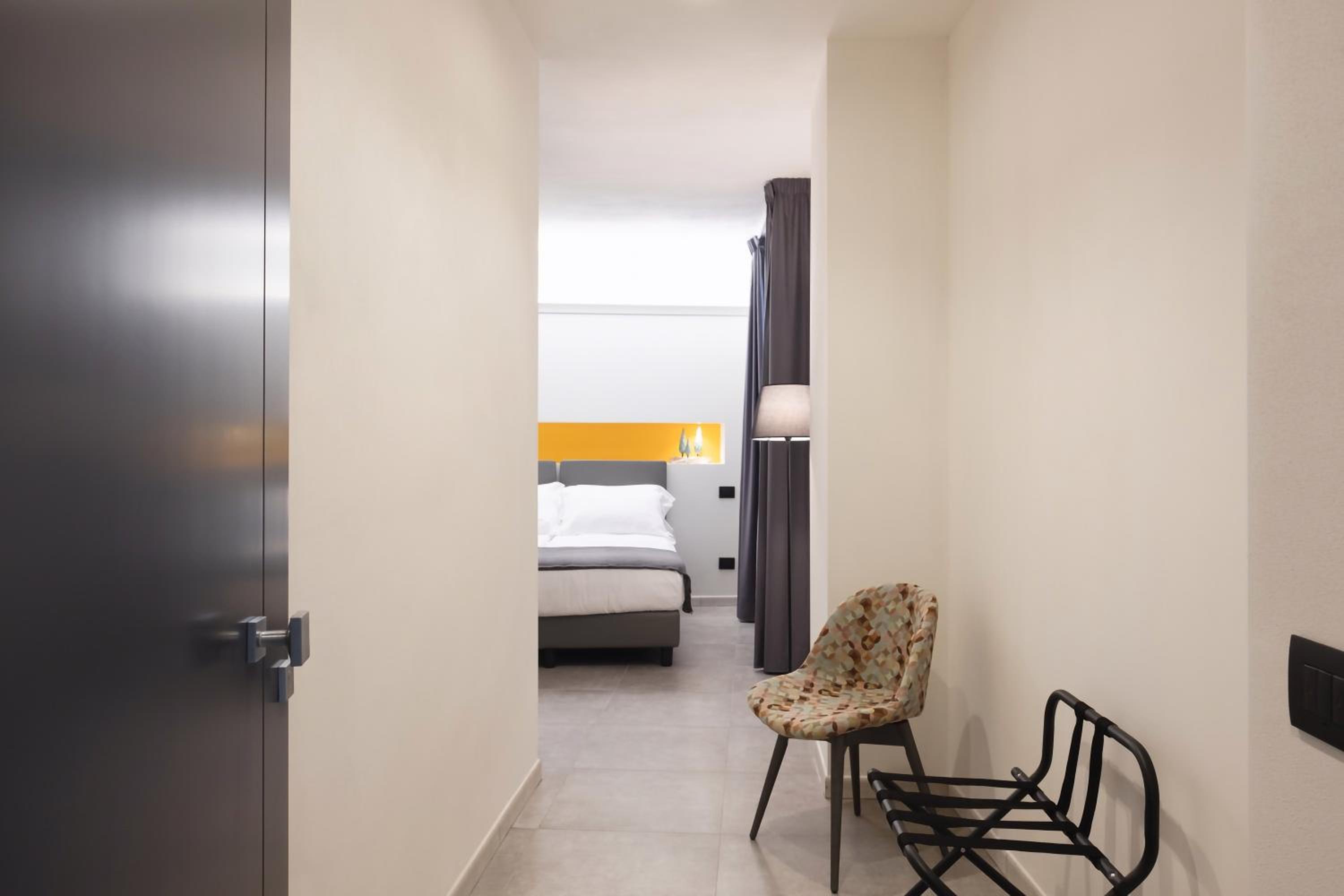 Deluxe Room - Photo 4