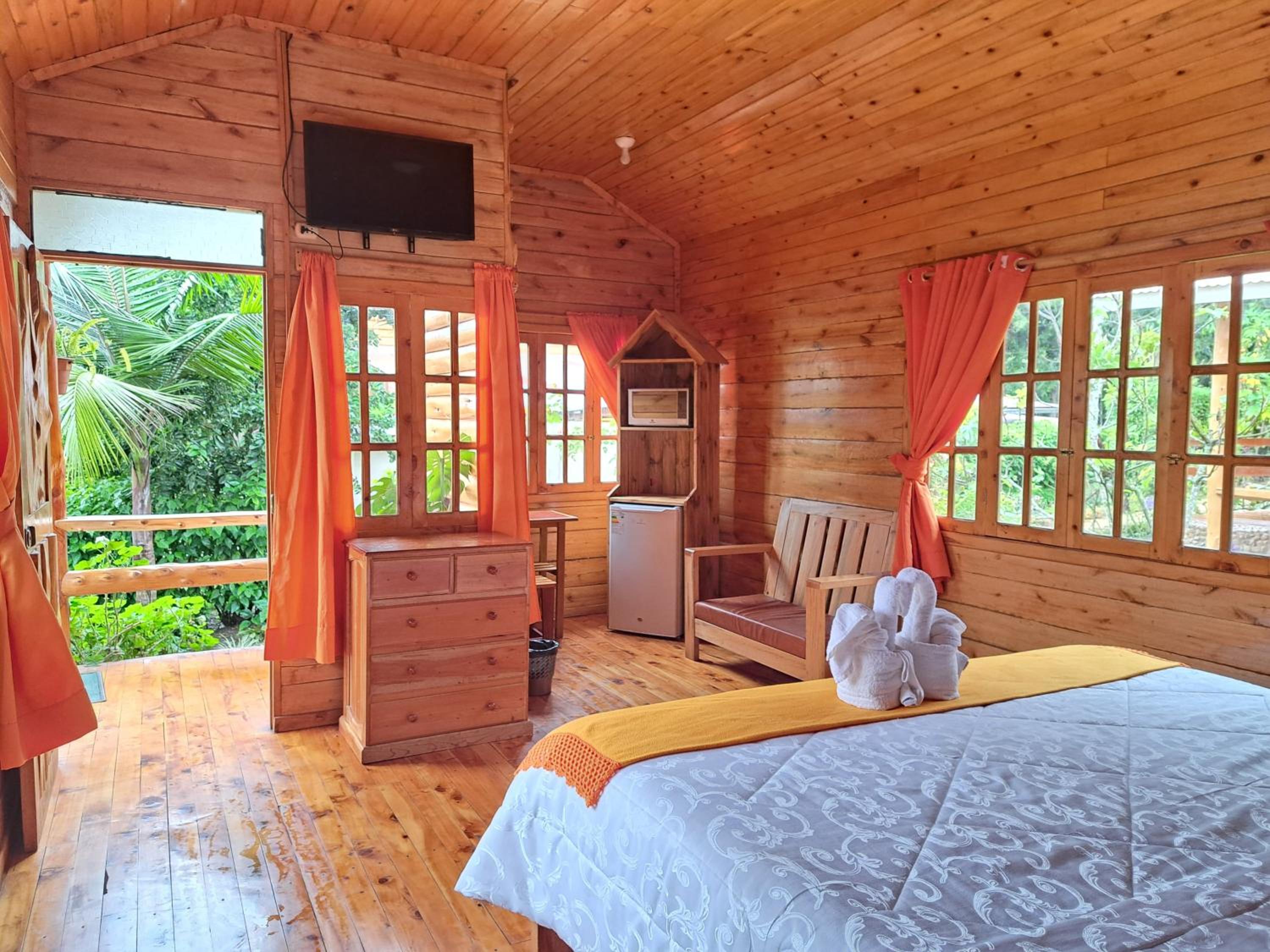 Deluxe Bungalow photo 2