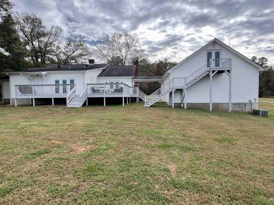 Four-Bedroom House photo 3