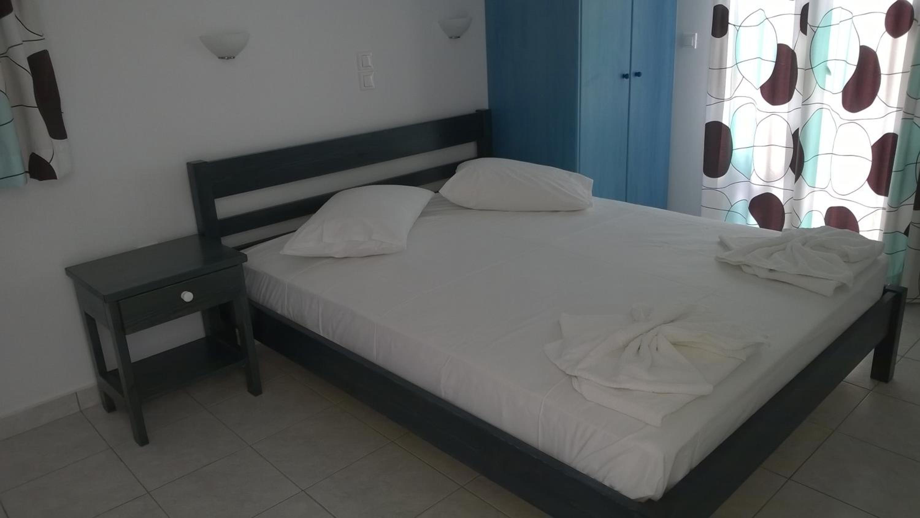 Double or Twin Room with Sea View upper floor - Photo 1
