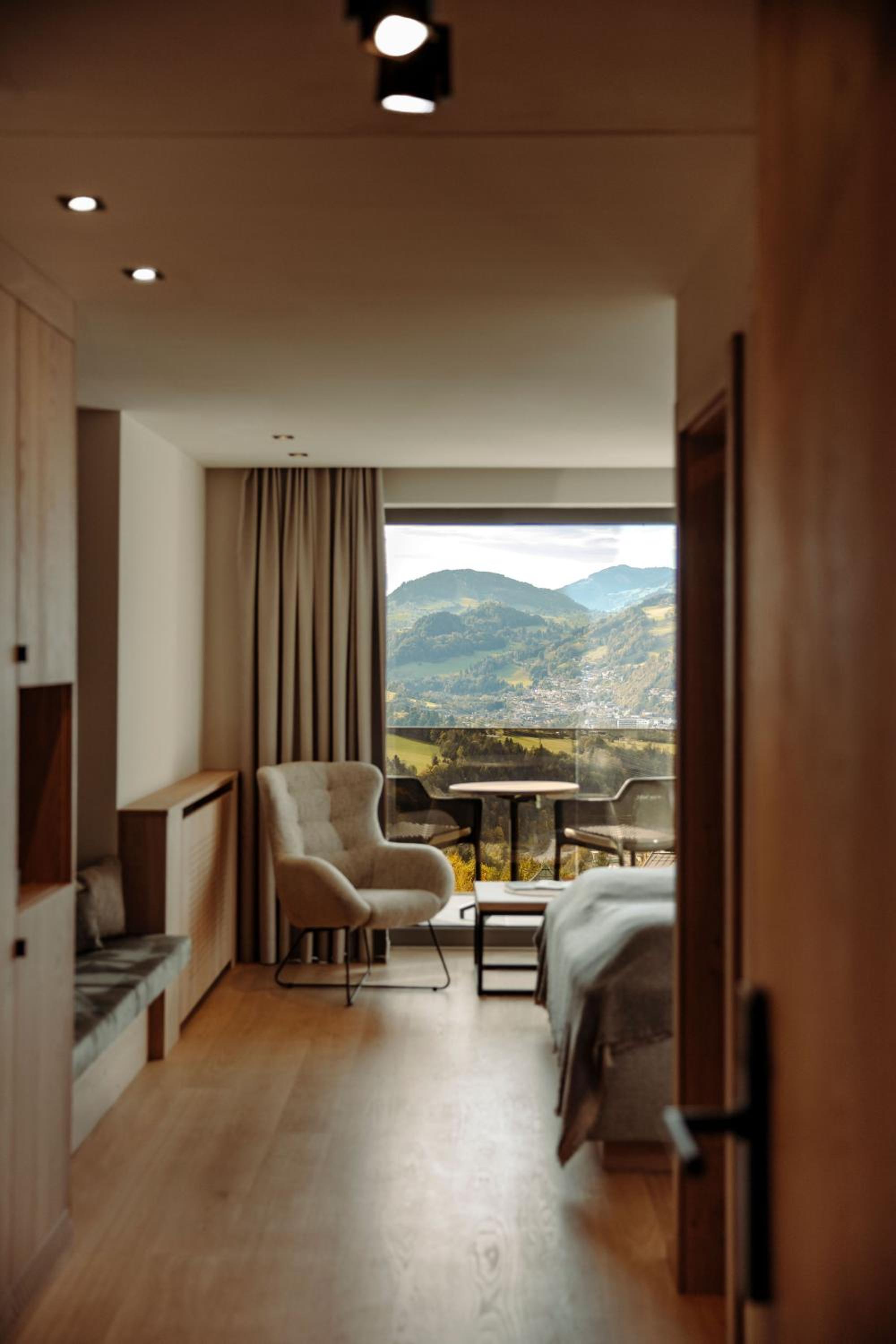 Deluxe Double Room with Balcony photo 1