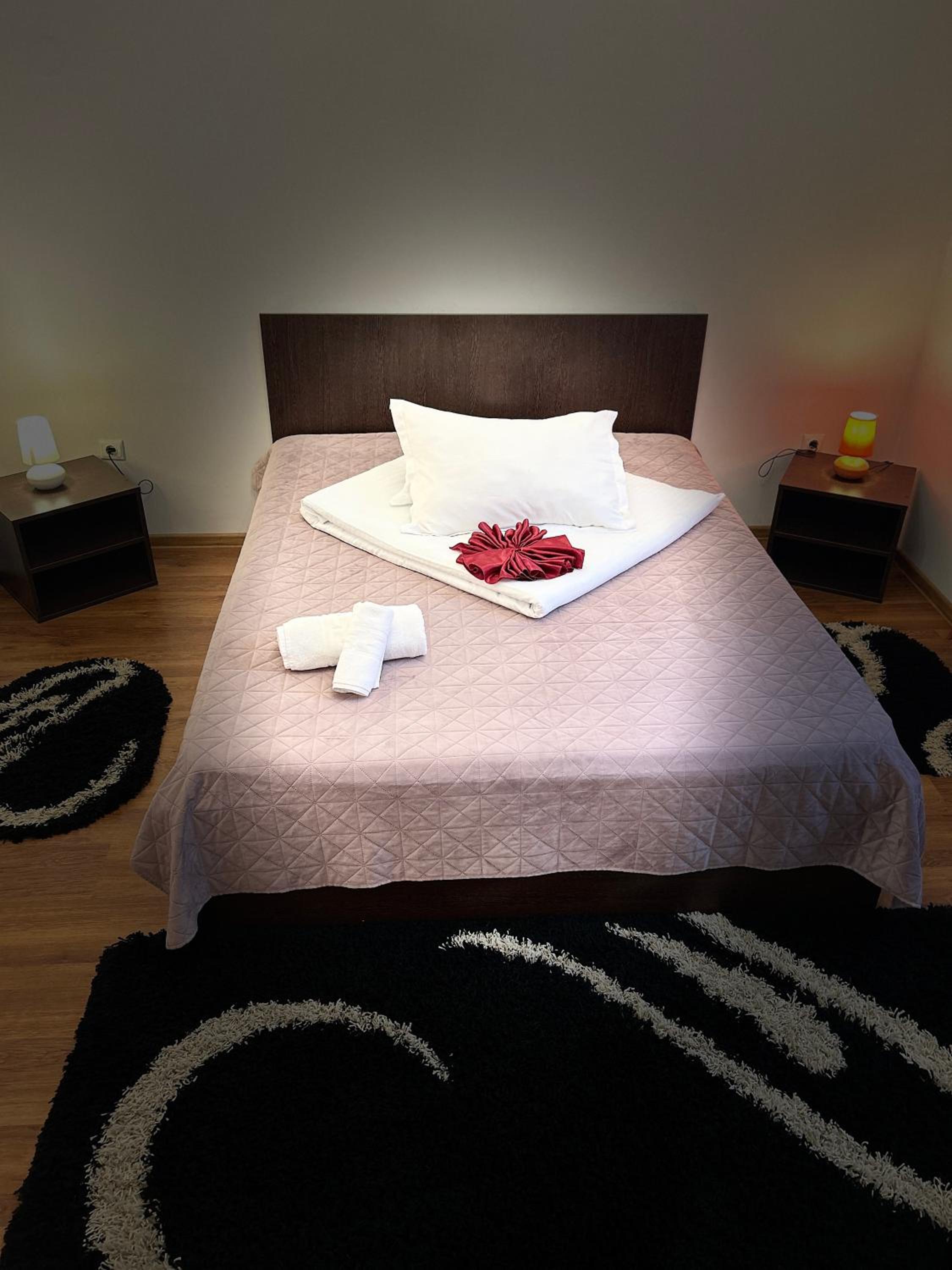 Deluxe Double Room with Shower - Photo 3