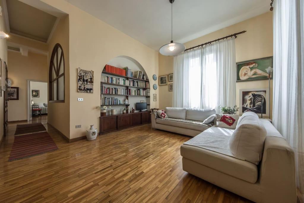 Three-Bedroom Apartment photo 1