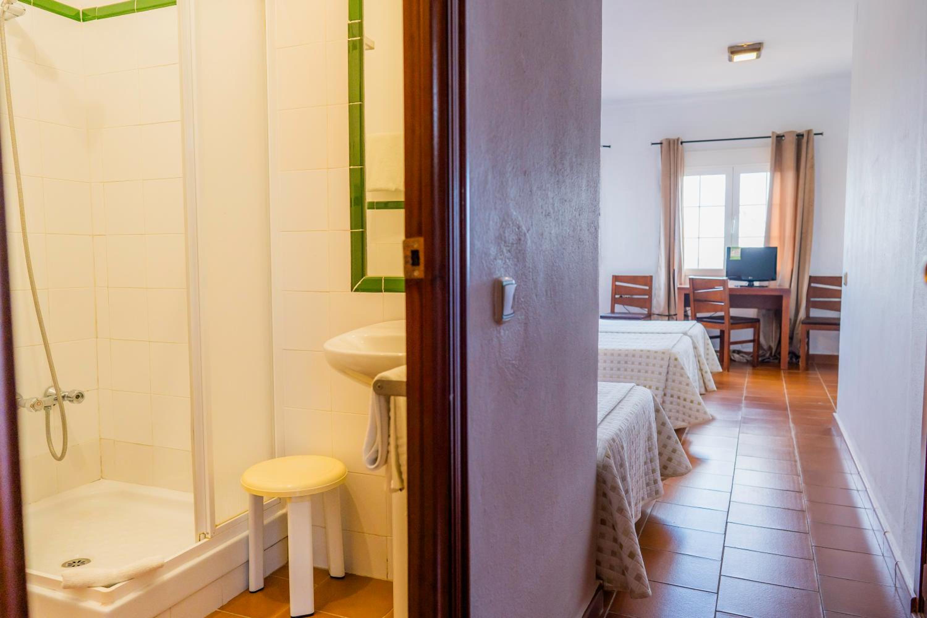 Triple Room - Photo 2