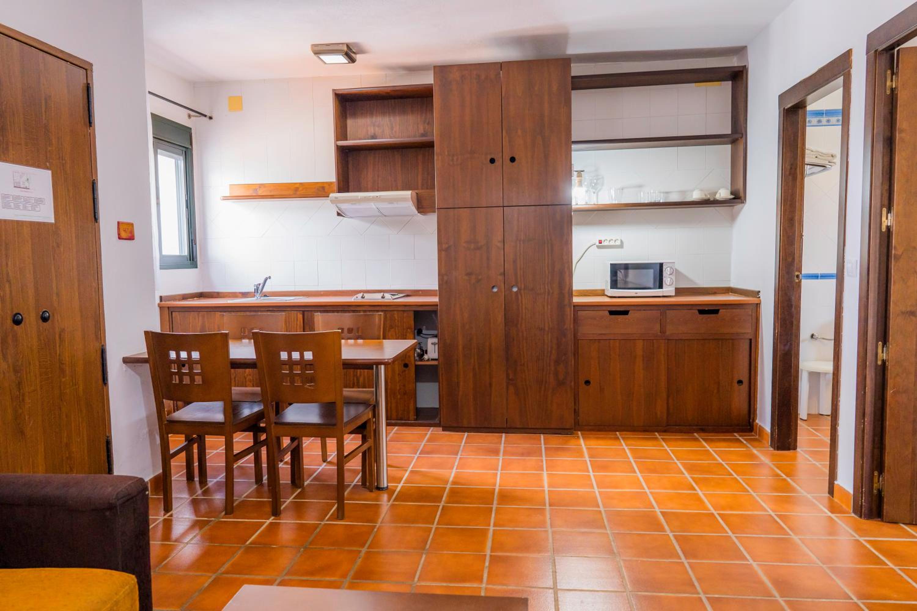 One-Bedroom Apartment (3 Adults) - Photo 4