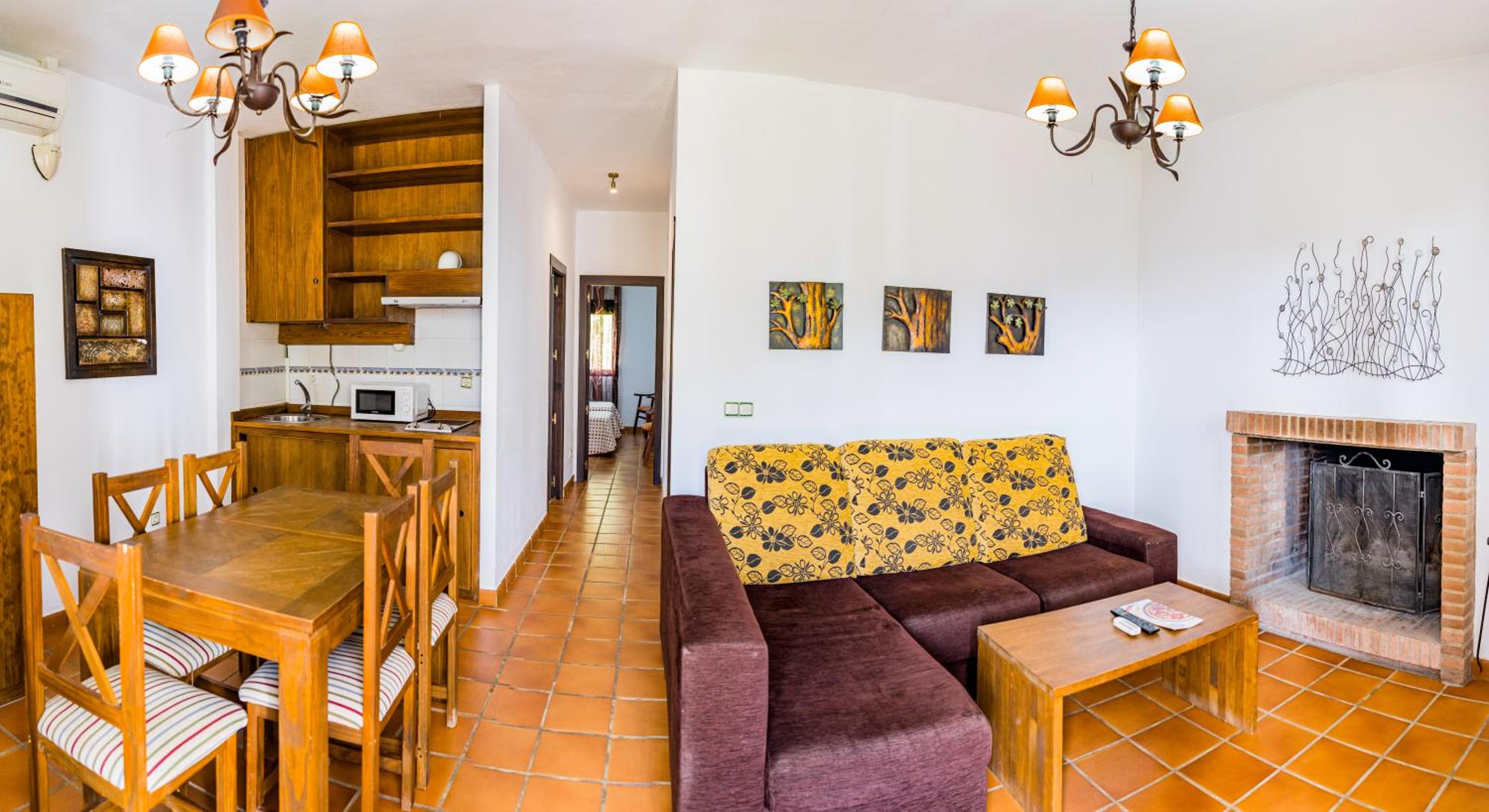 Two-Bedroom House - Photo 1