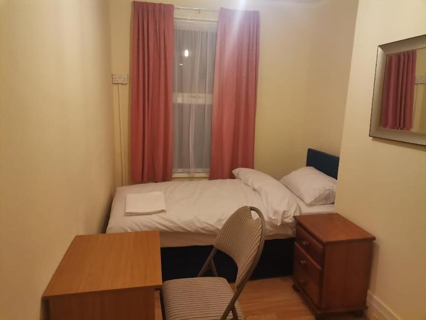 Deluxe Single Room photo 3