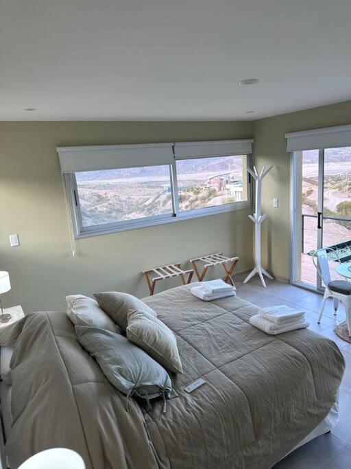 One-Bedroom House photo 1