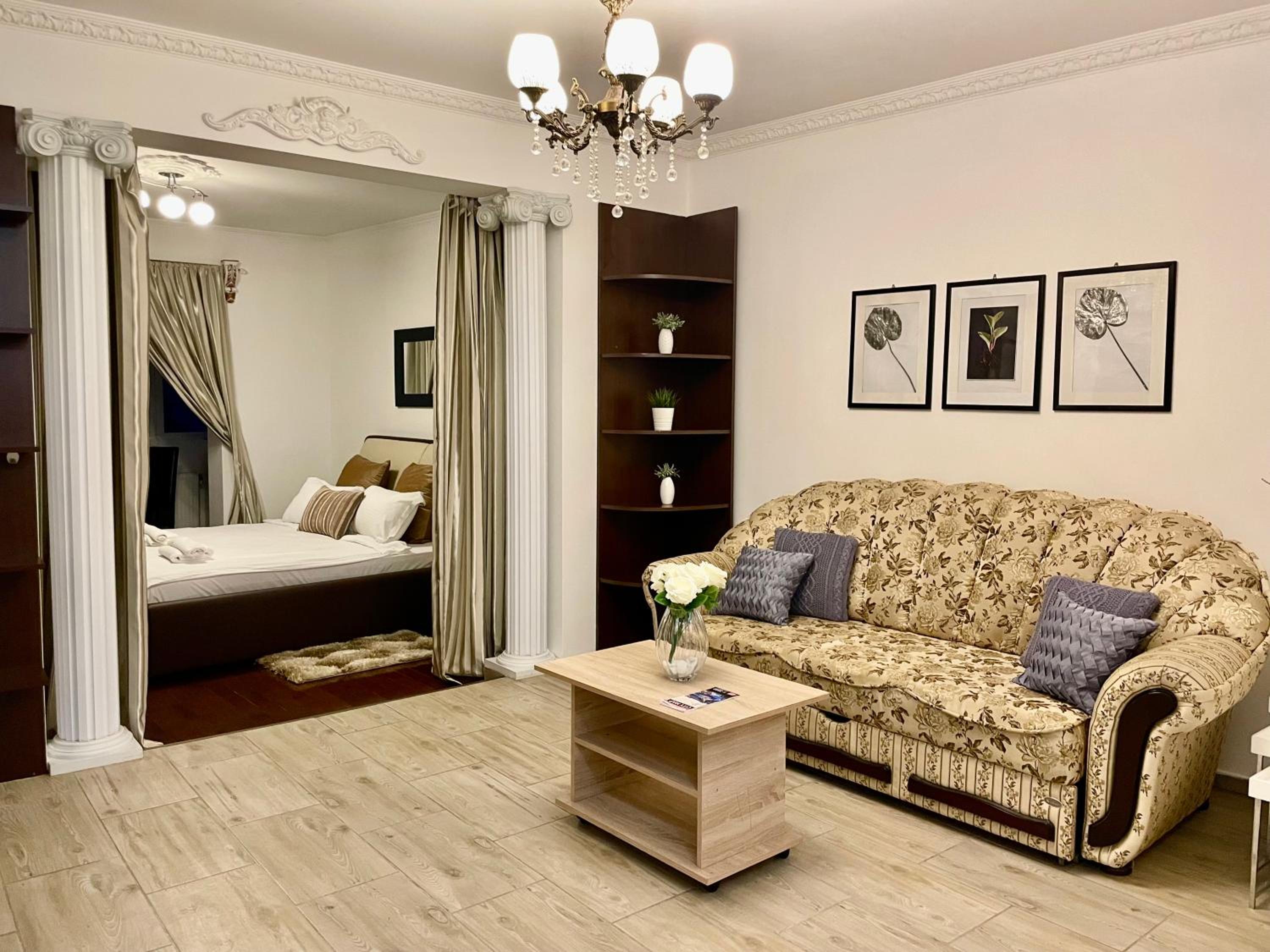 One-Bedroom Apartment - Photo 2