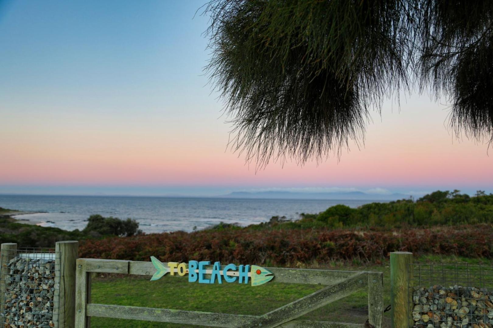 Ocean View Cottage  photo 2