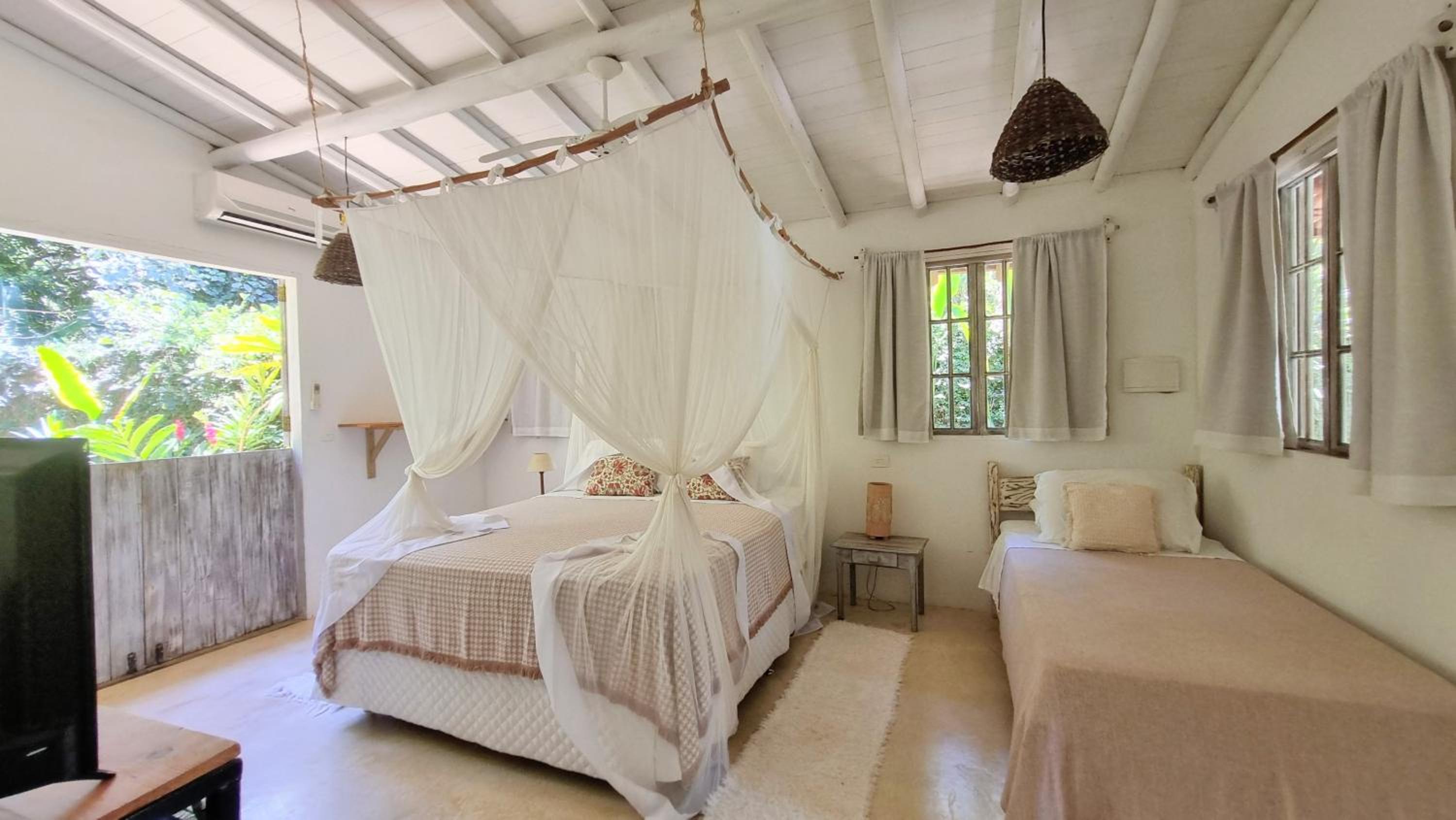 Four-Bedroom House photo 1