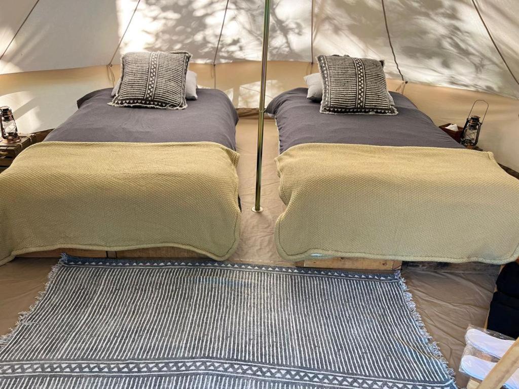 Tent with Two Single Beds - Photo 8