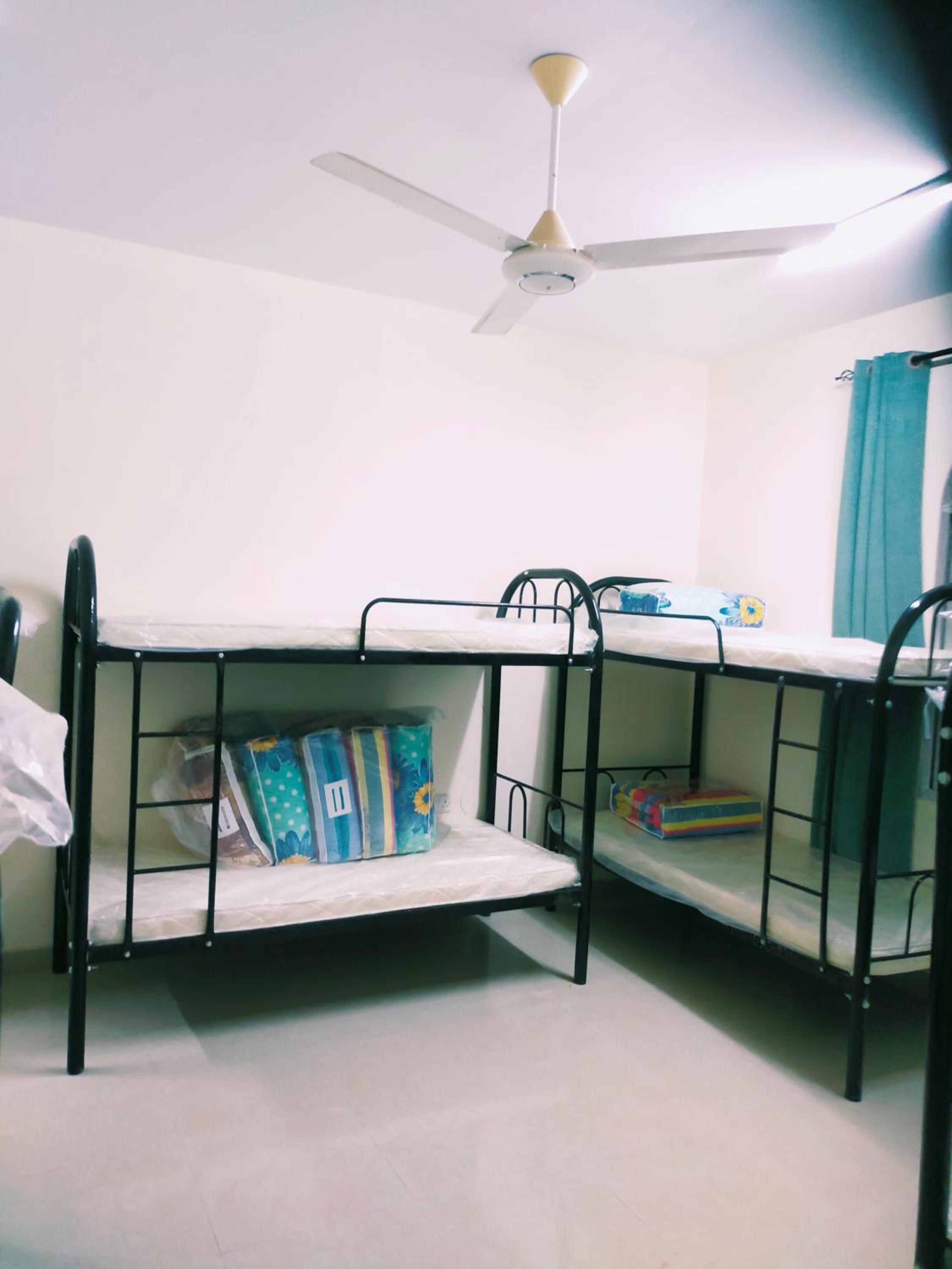 8-Bed Female Dormitory Room photo 3